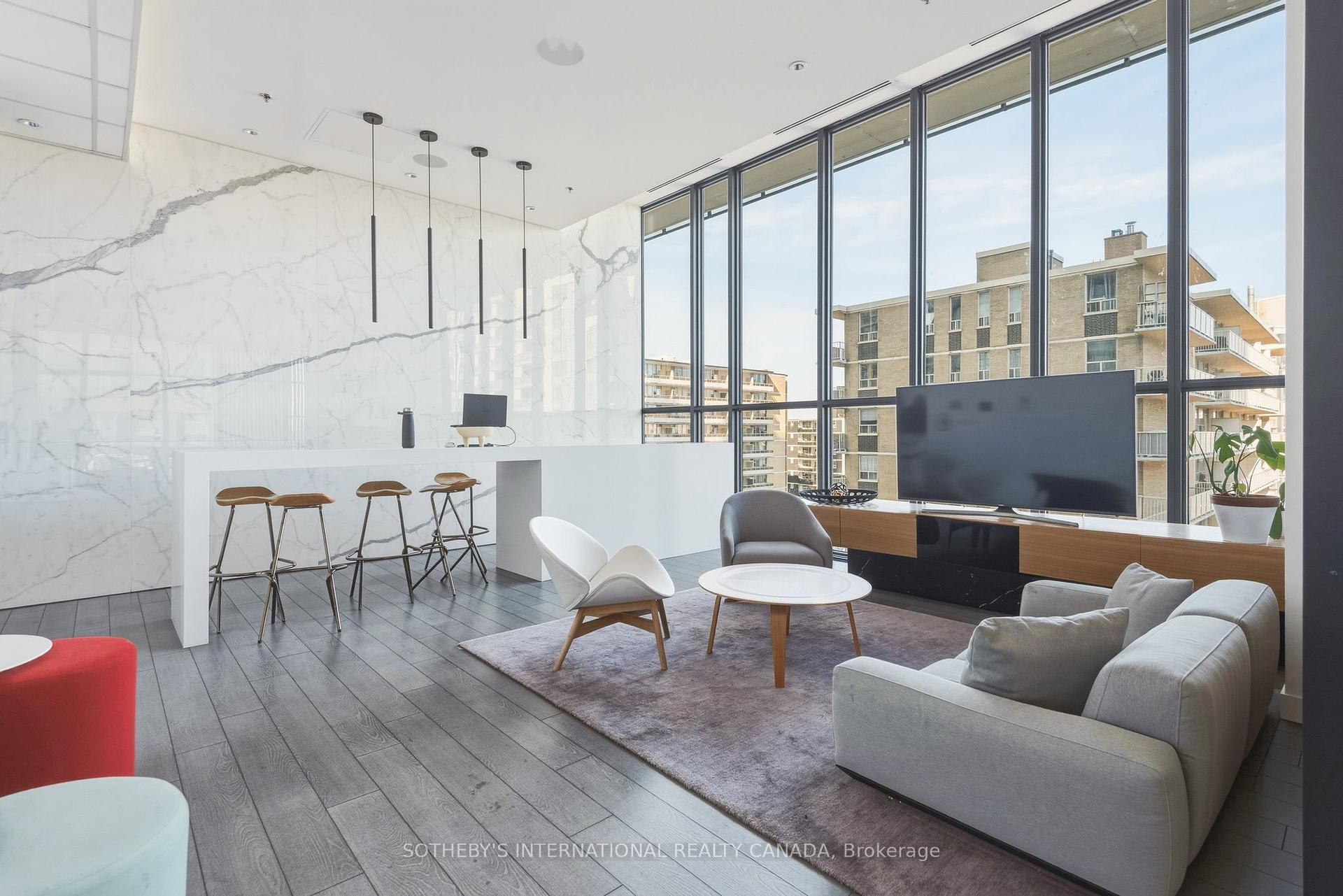 185 Roehampton Avenue 1101