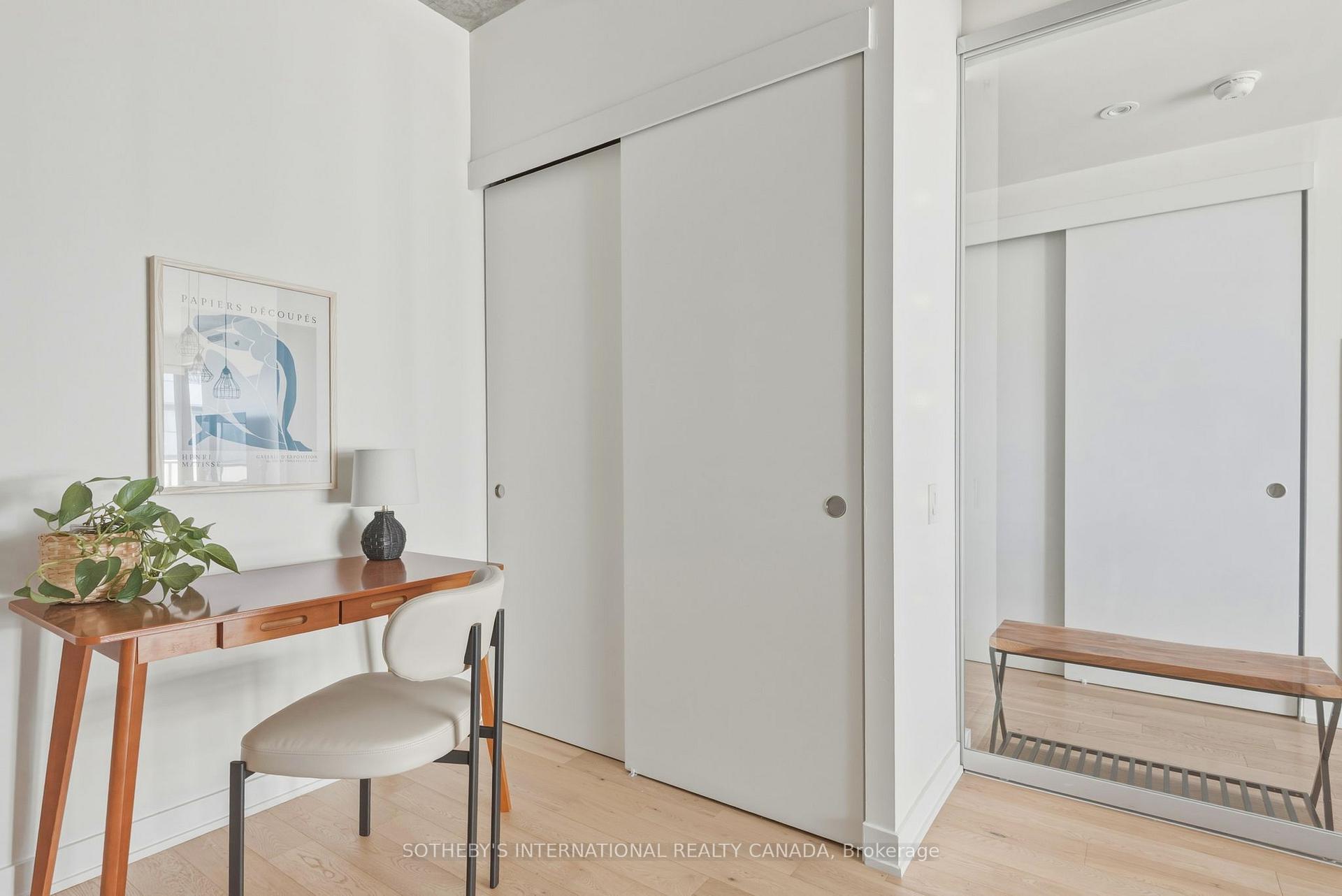 185 Roehampton Avenue 1101