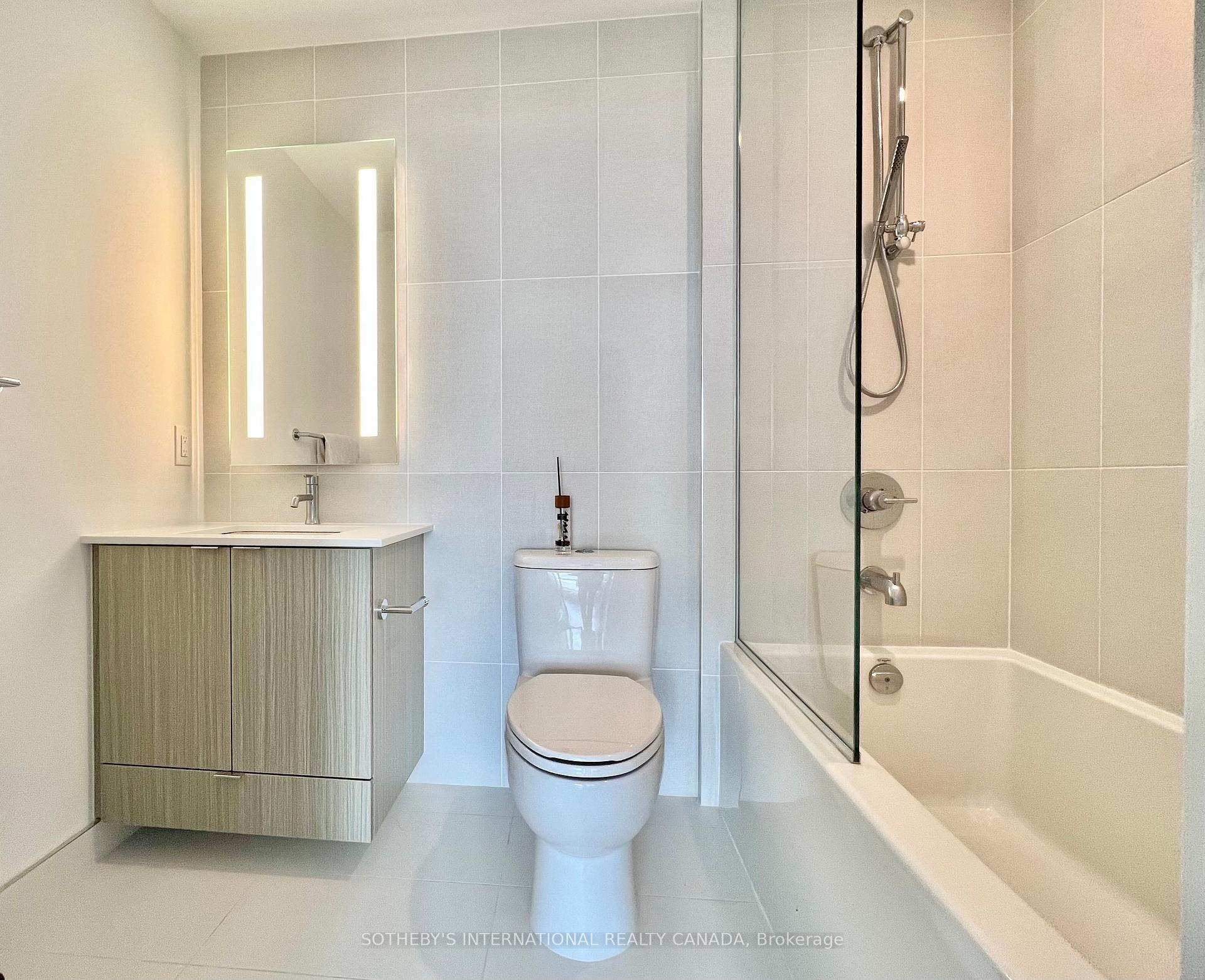 585 Bloor Street E 4215
