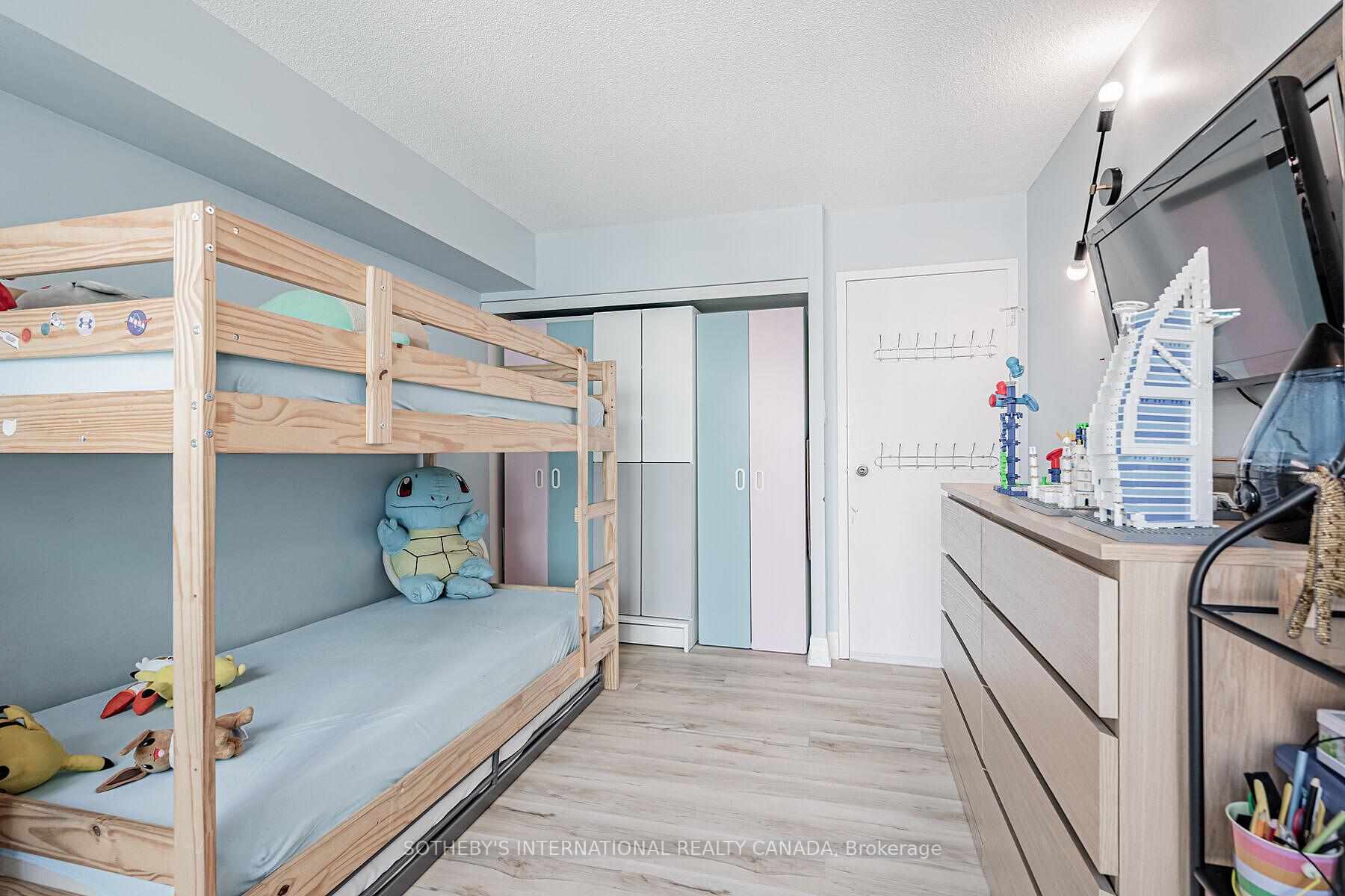 10 Yonge Street 1012