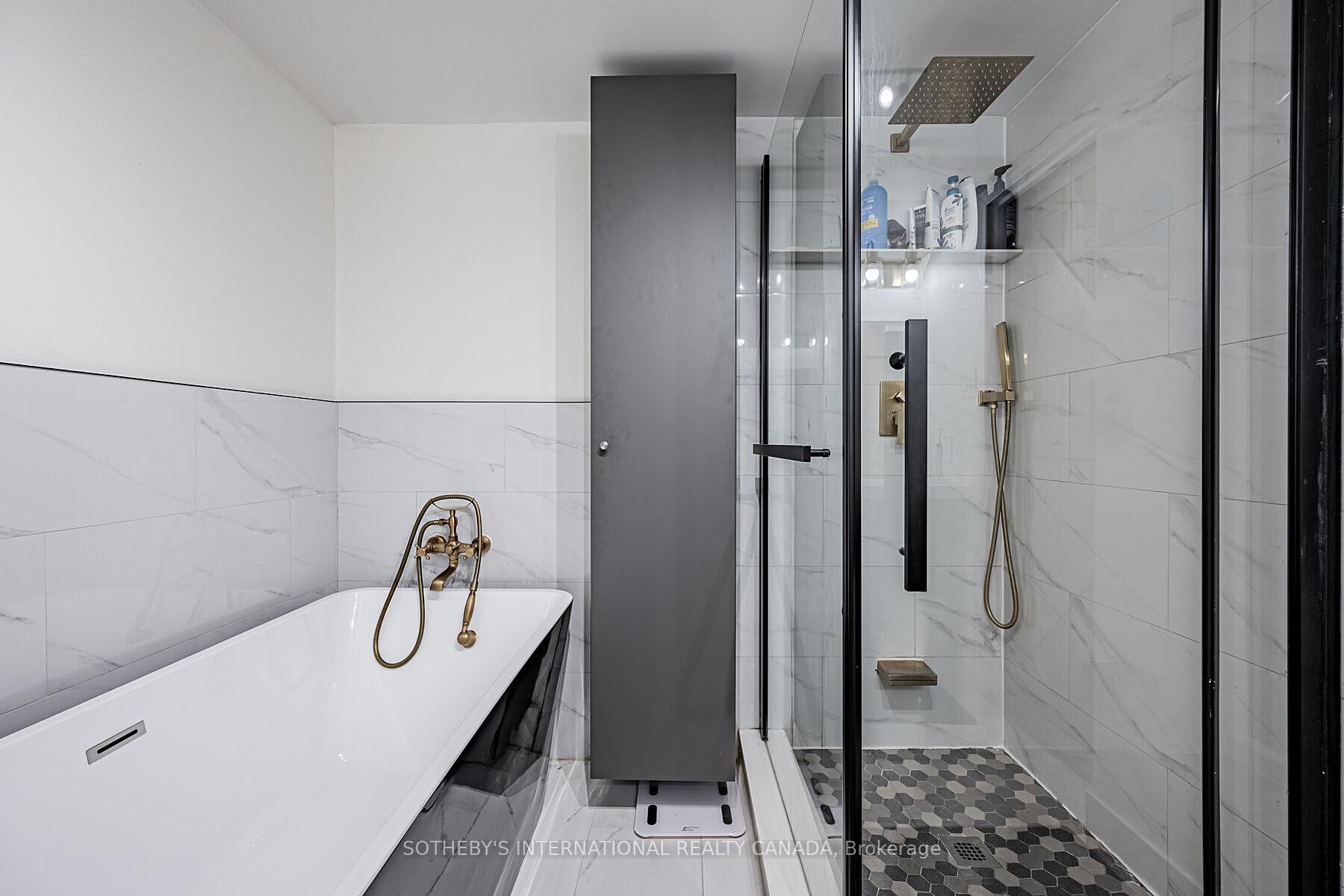 10 Yonge Street 1012
