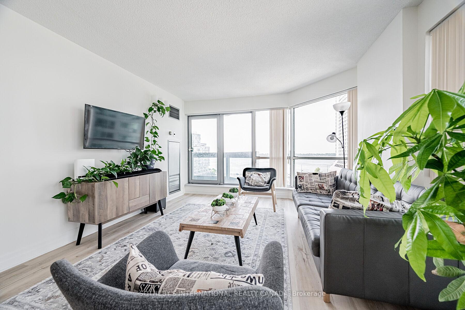 10 Yonge Street 1012