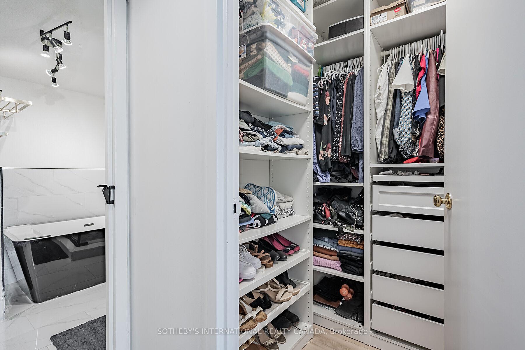 10 Yonge Street 1012