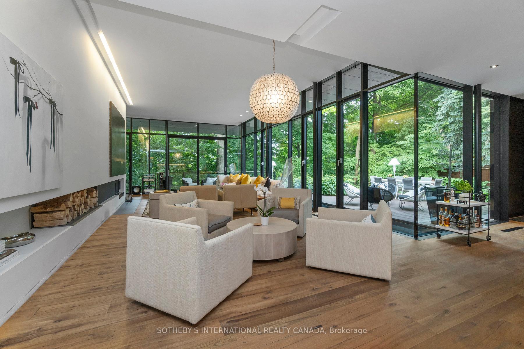 95 Riverview Drive