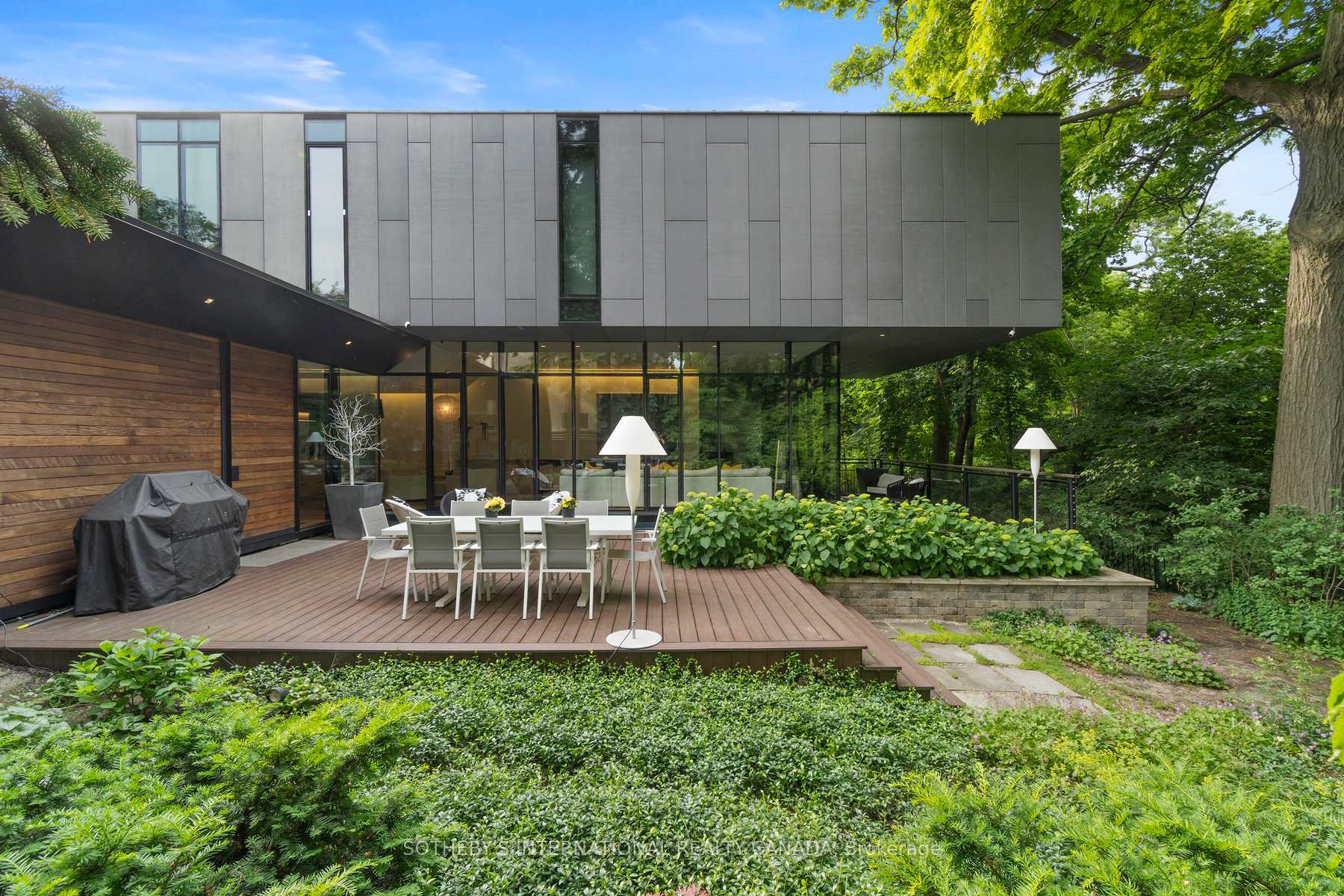 95 Riverview Drive