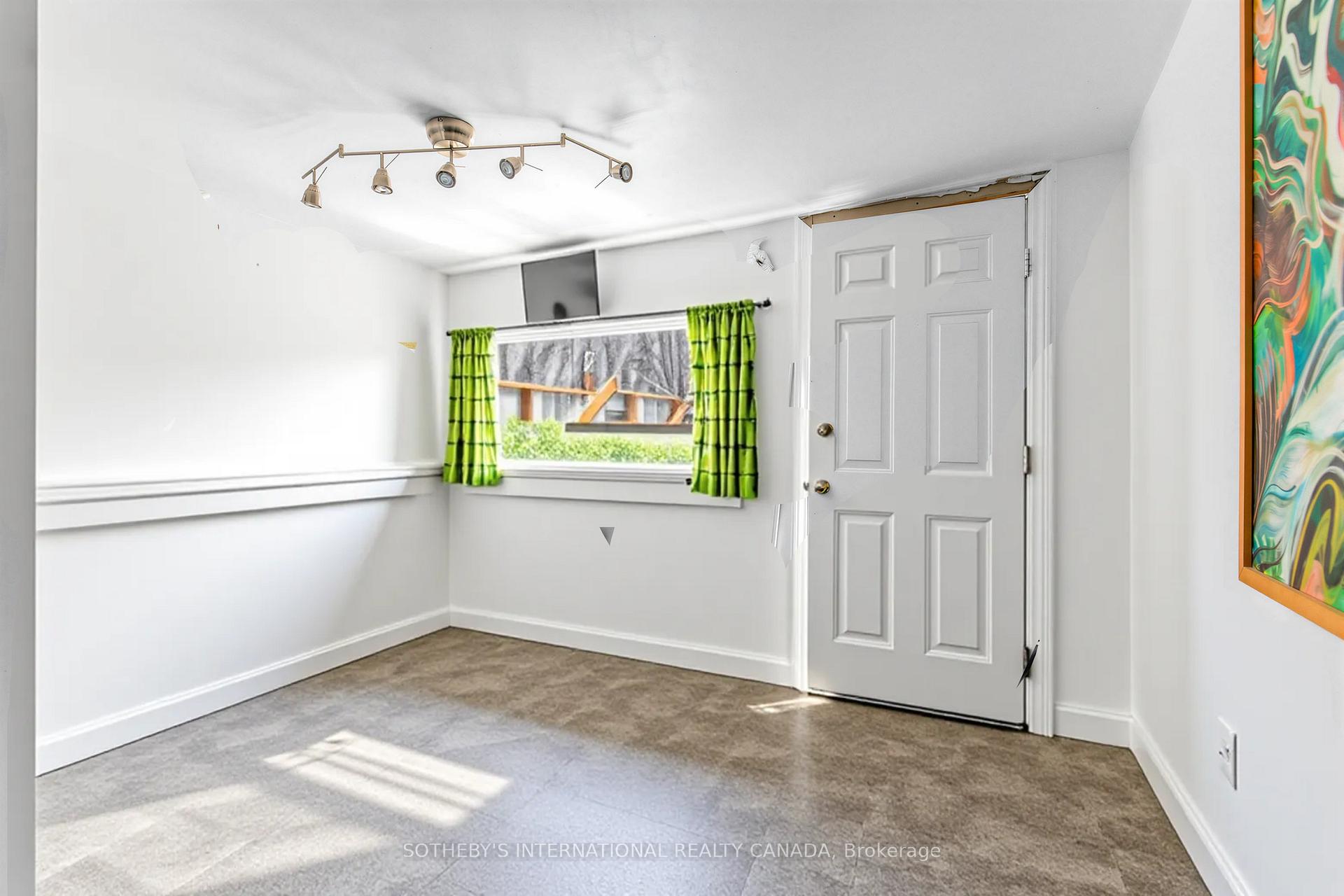 243 Gerrard Street E