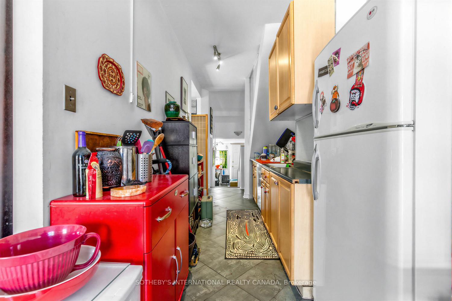 243 Gerrard Street E
