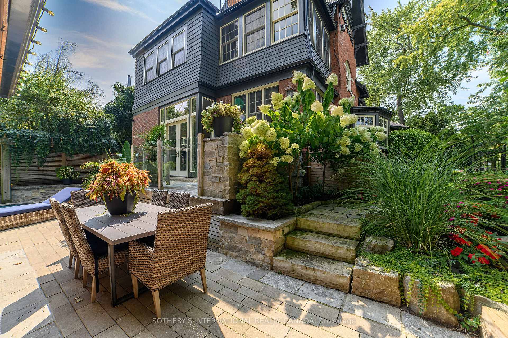 43 Maple Avenue