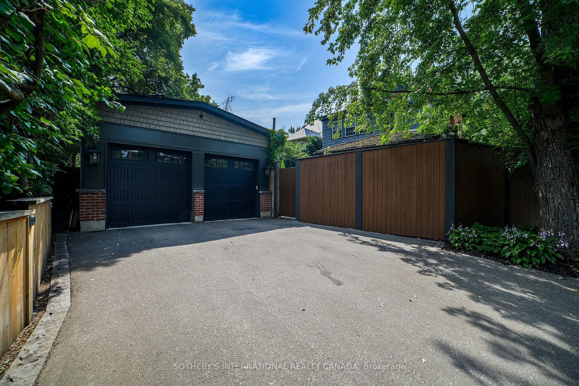 43 Maple Avenue