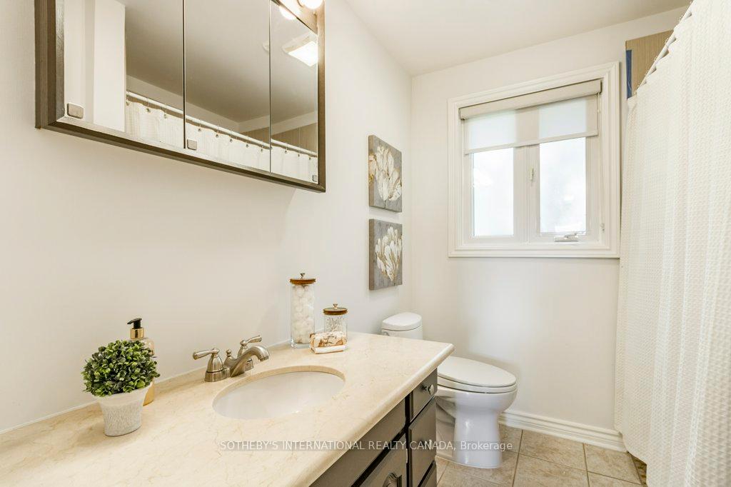 21 Summerside Crescent