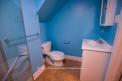 49 Hillsdale Avenue W