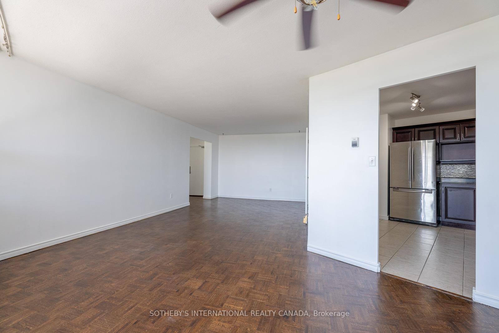 60 Pavane Link Way 706