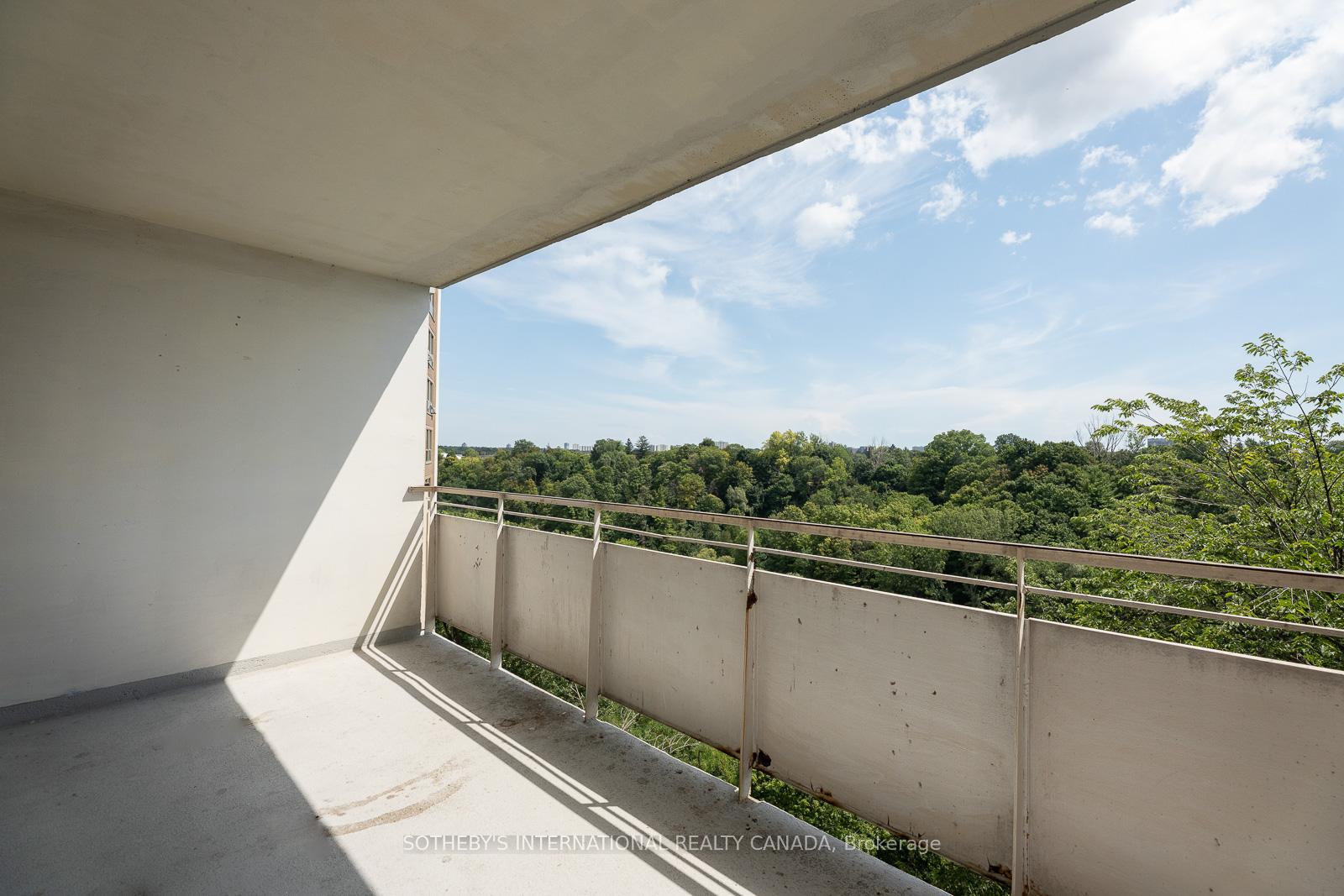 60 Pavane Link Way 706