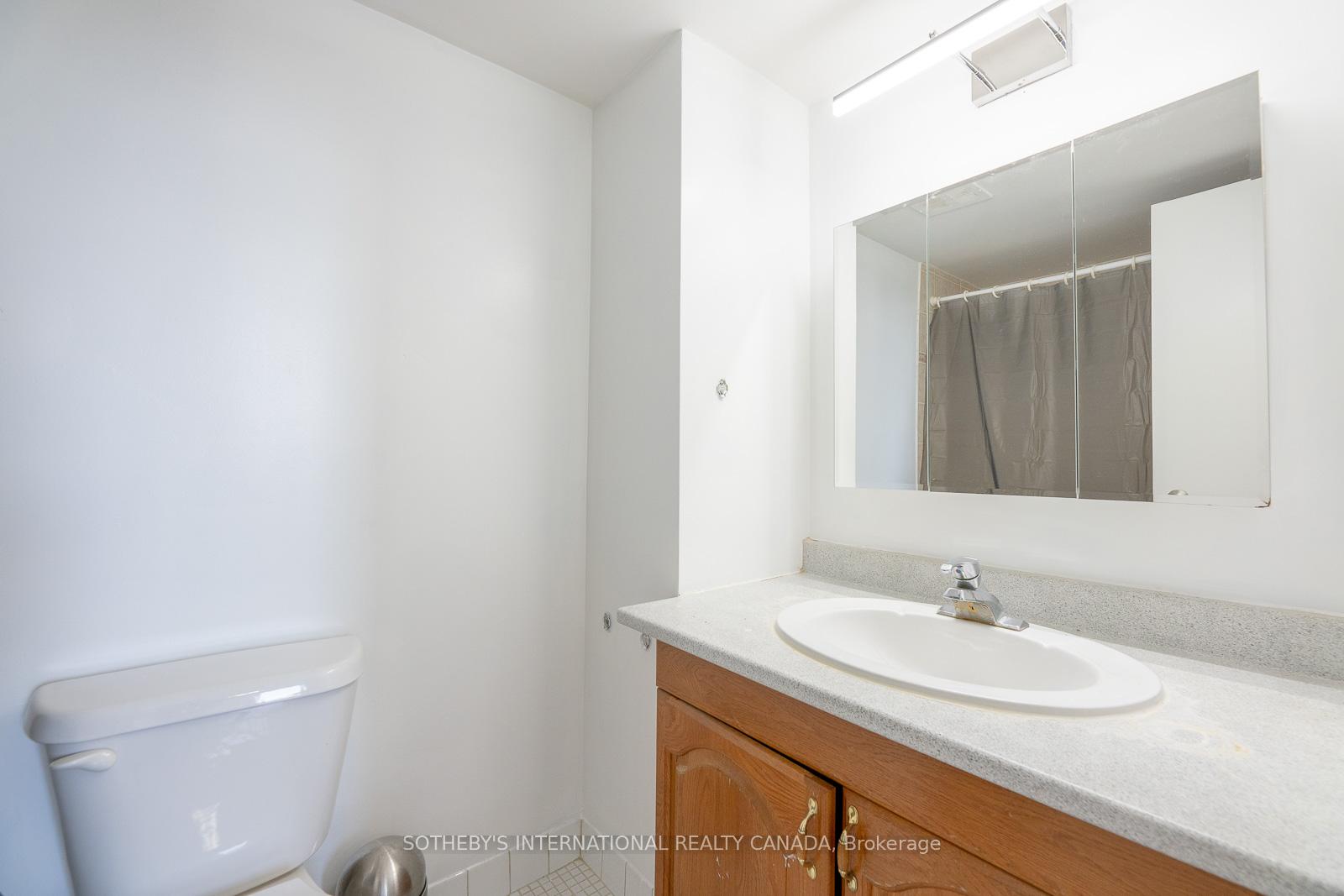 60 Pavane Link Way 706