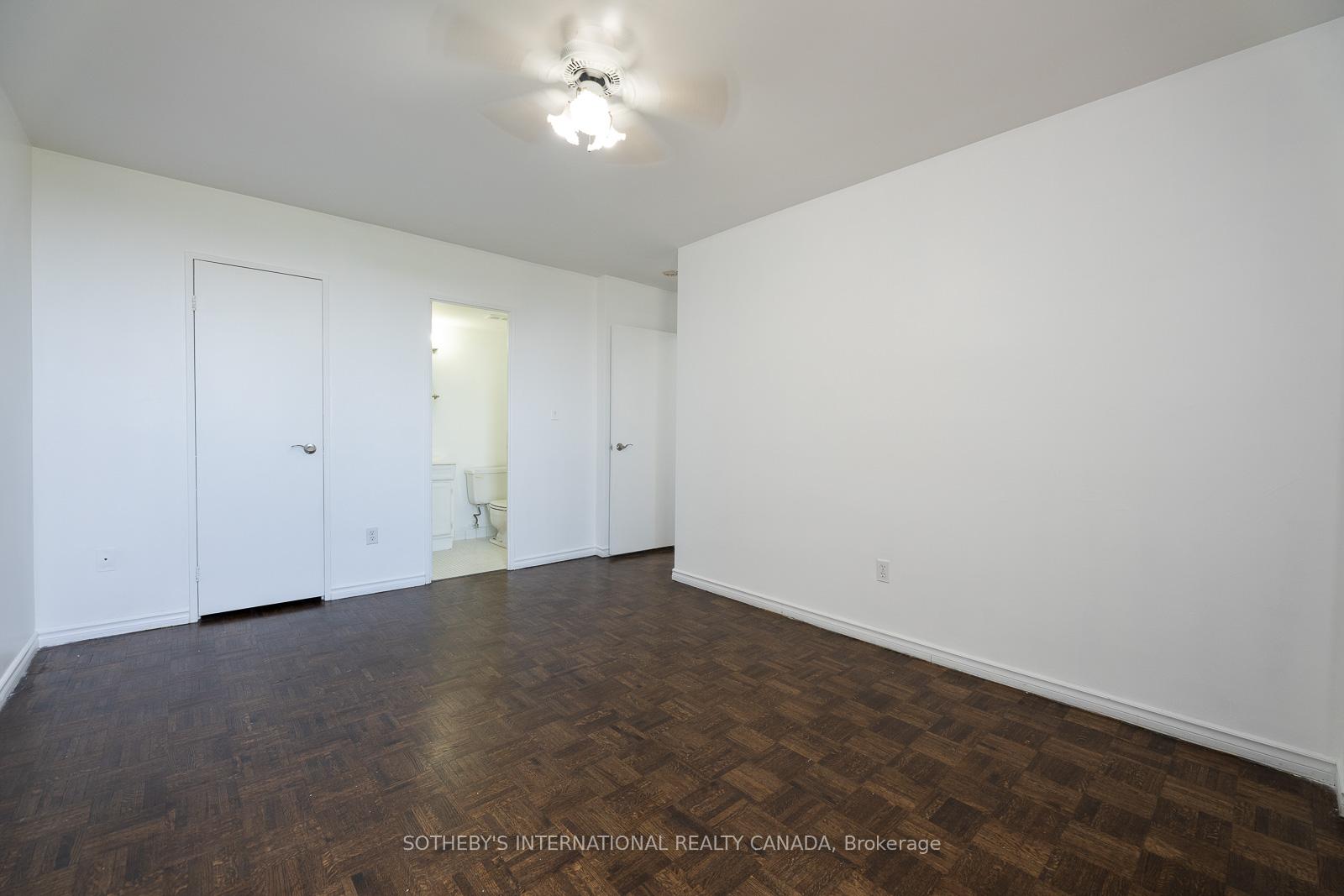 60 Pavane Link Way 706