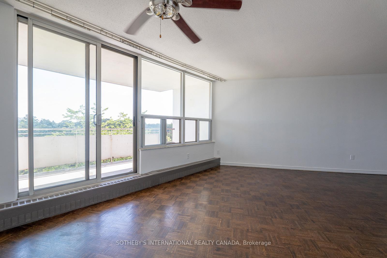 60 Pavane Link Way 706