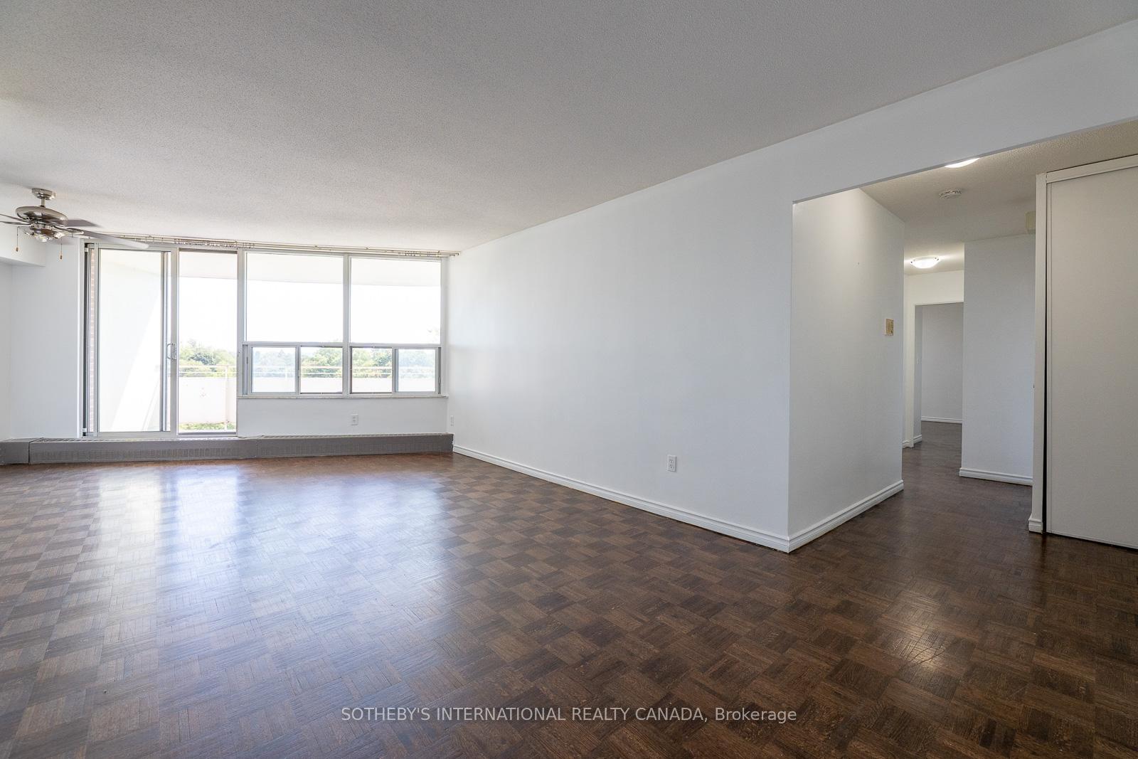 60 Pavane Link Way 706