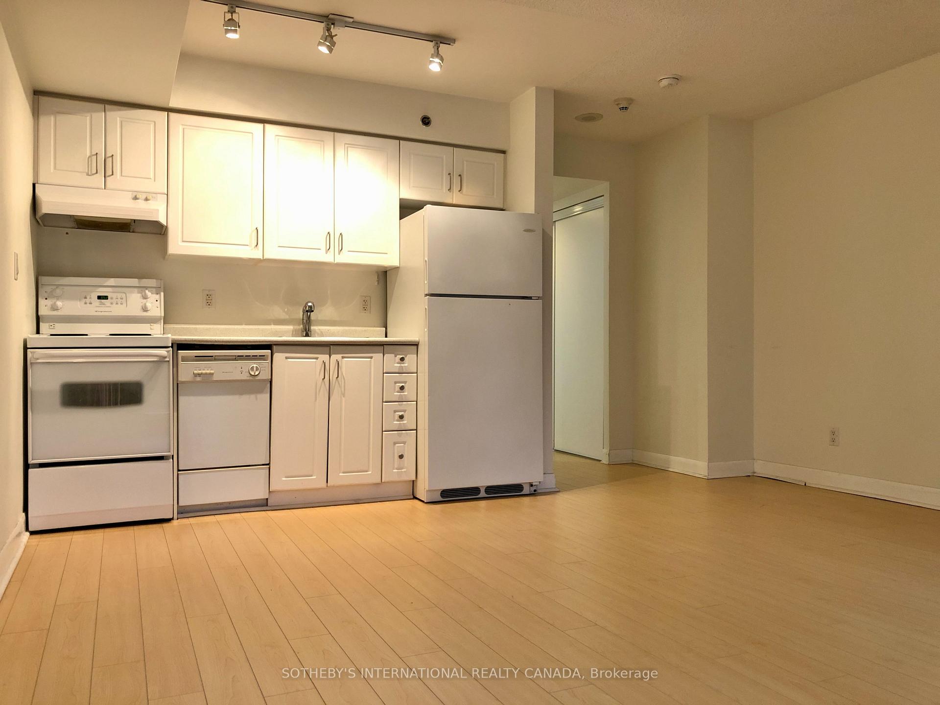 210 Victoria Street 717
