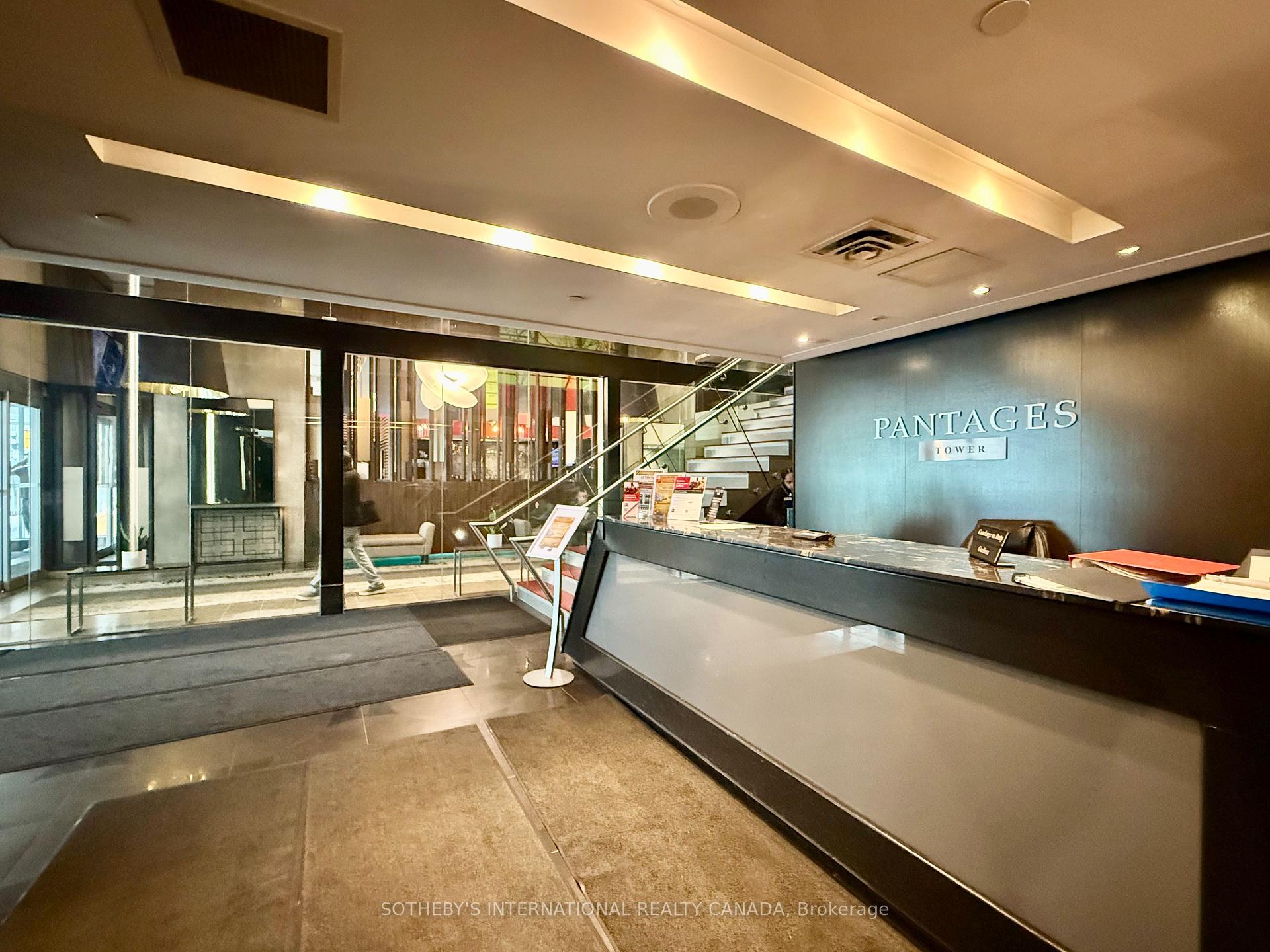 210 Victoria Street 717