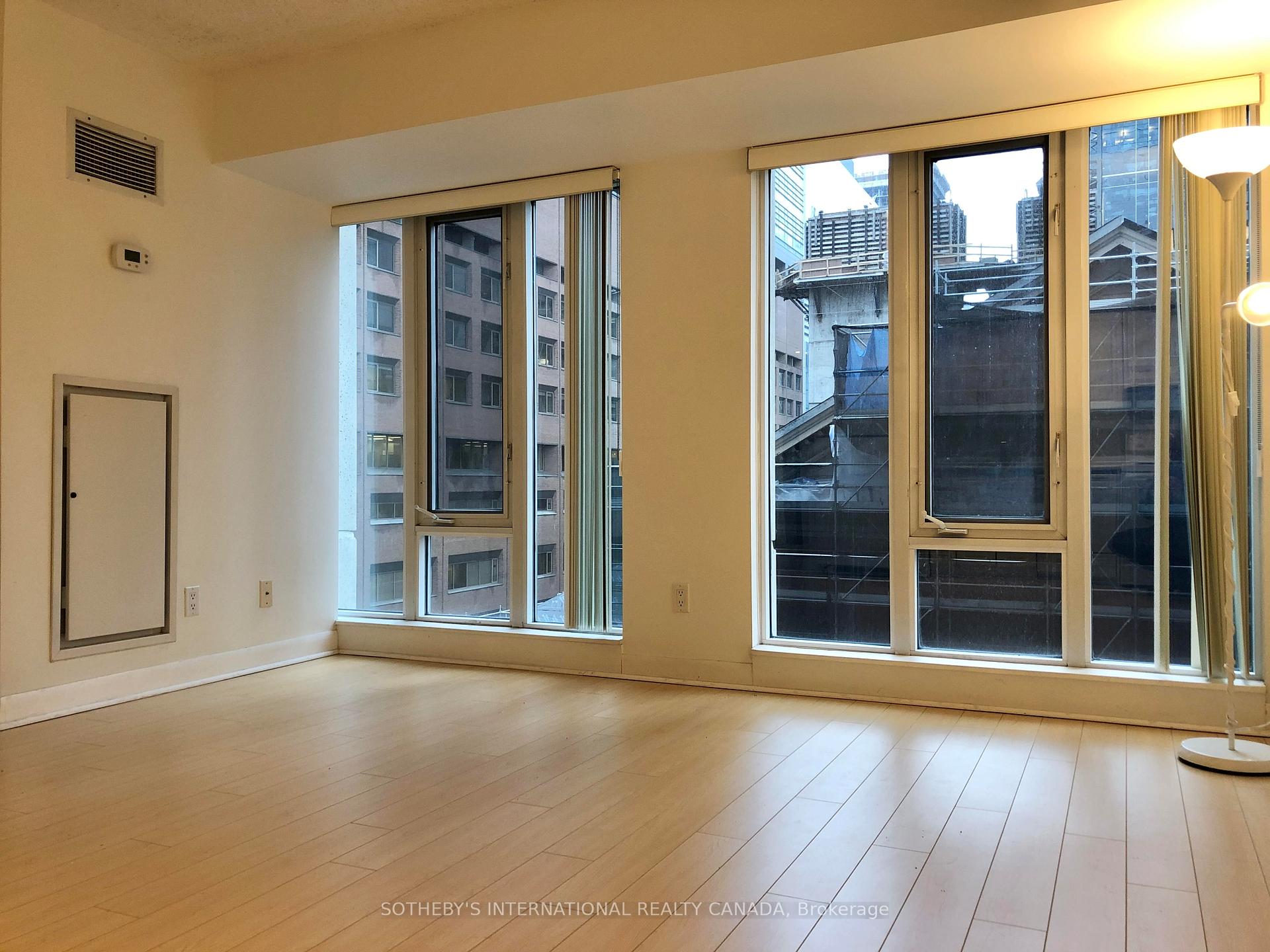 210 Victoria Street 717