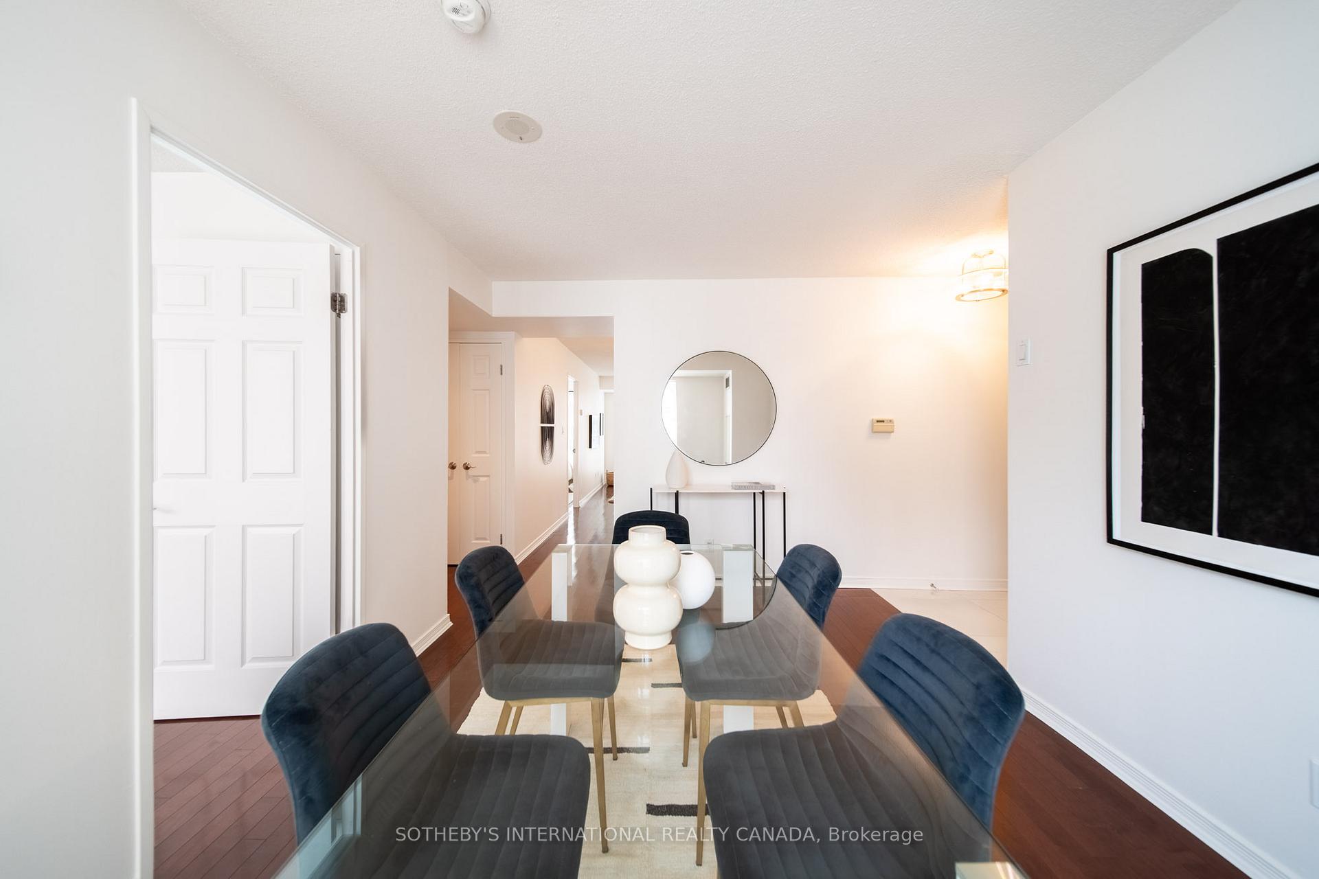 230 King Street E 1105
