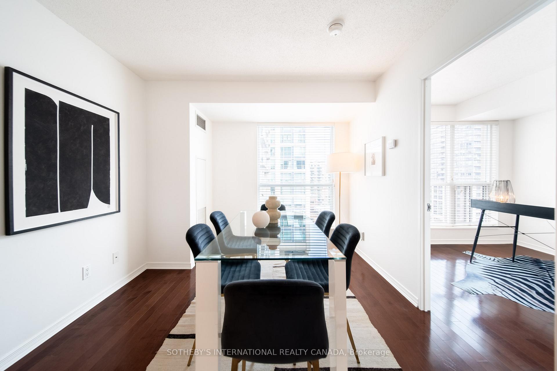 230 King Street E 1105