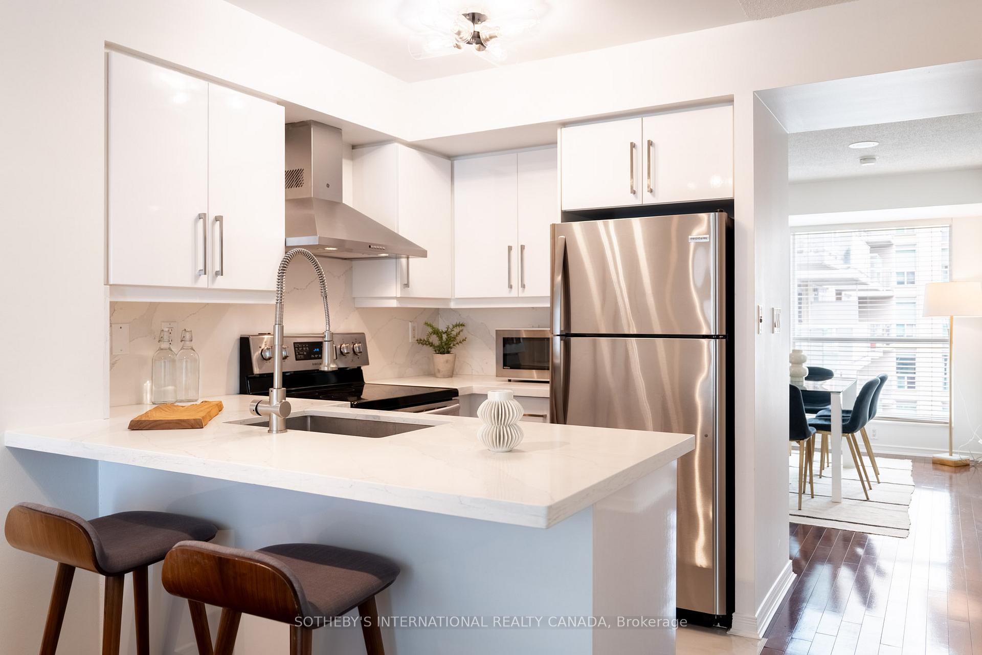 230 King Street E 1105