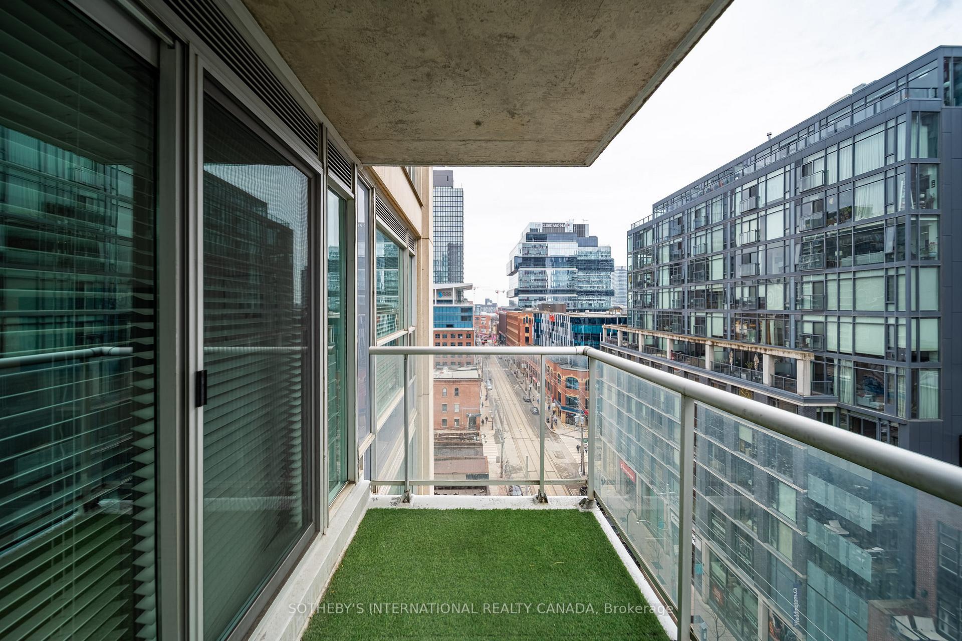 230 King Street E 1105