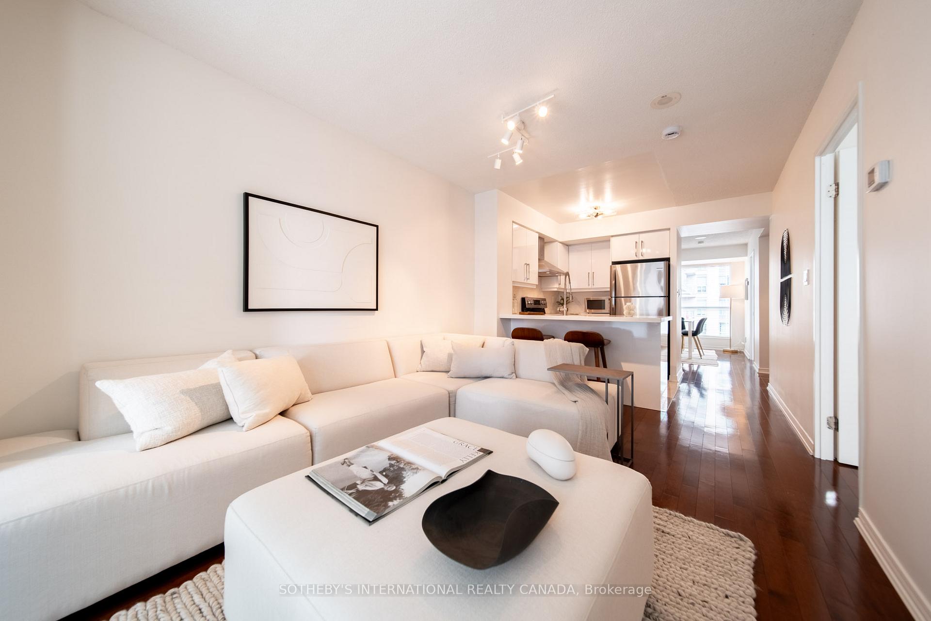 230 King Street E 1105
