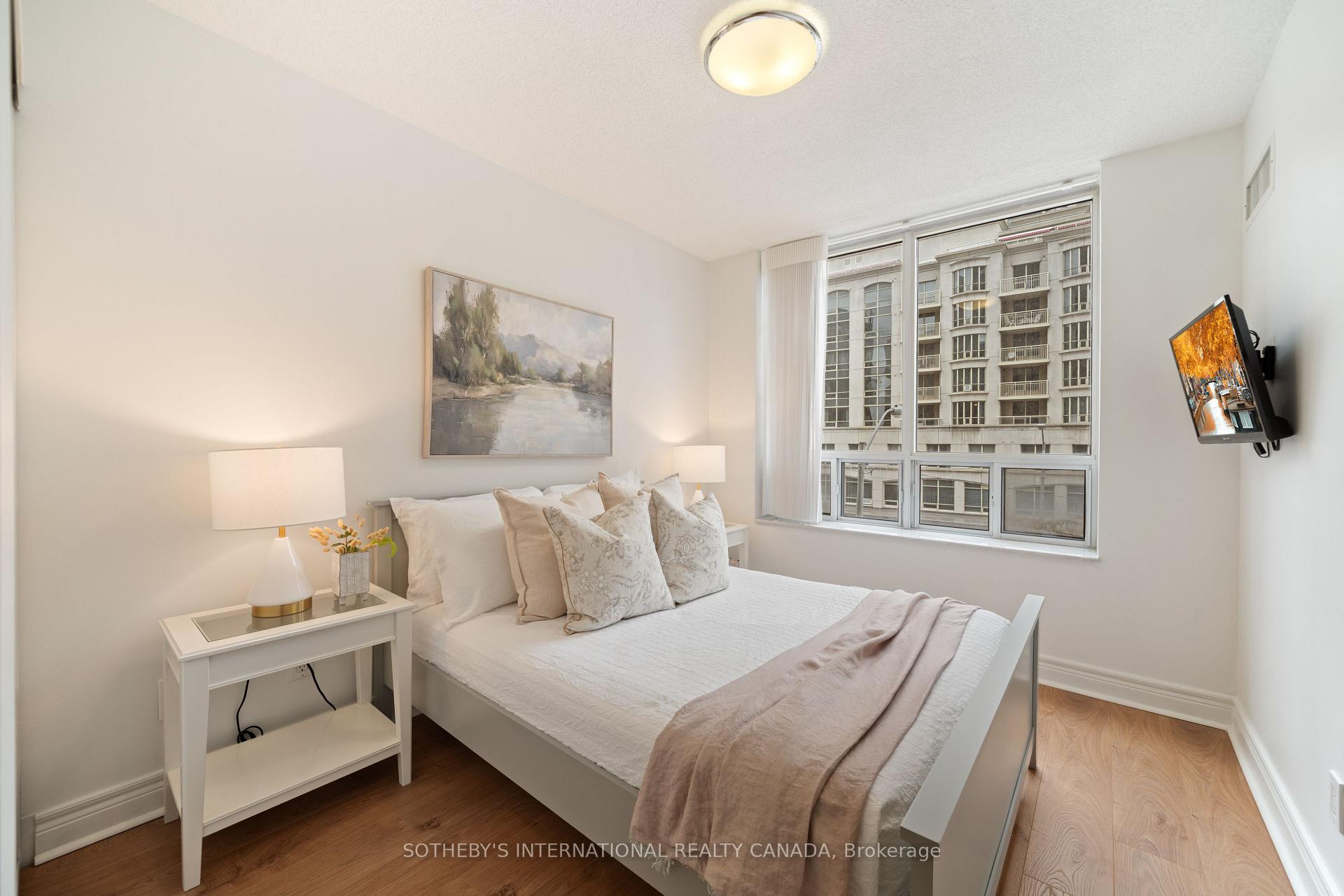 5418 Yonge Street 517