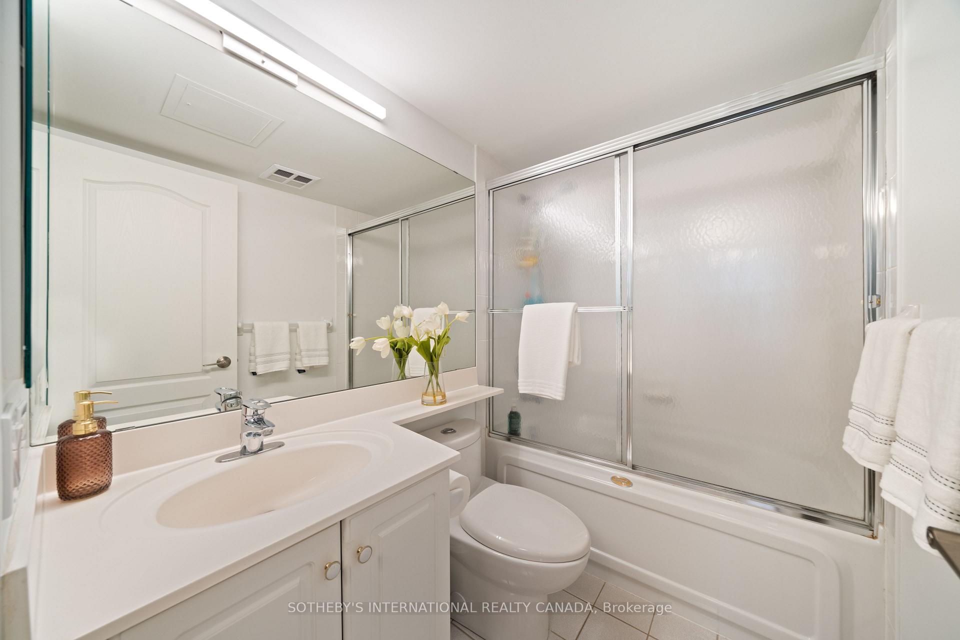 5418 Yonge Street 517