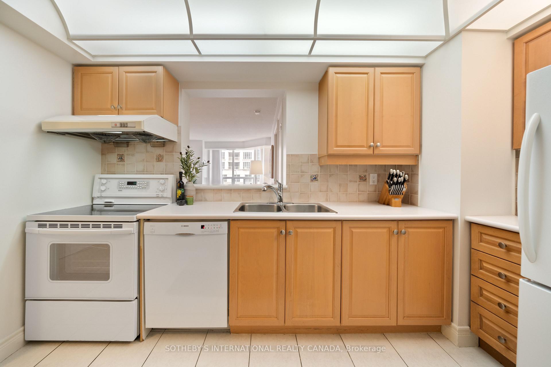 5418 Yonge Street 517