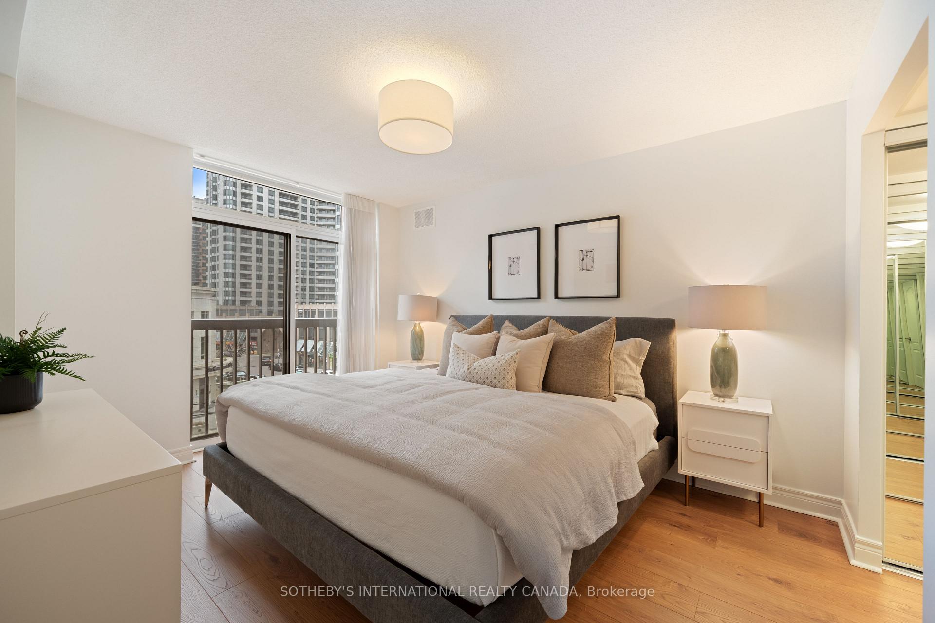 5418 Yonge Street 517