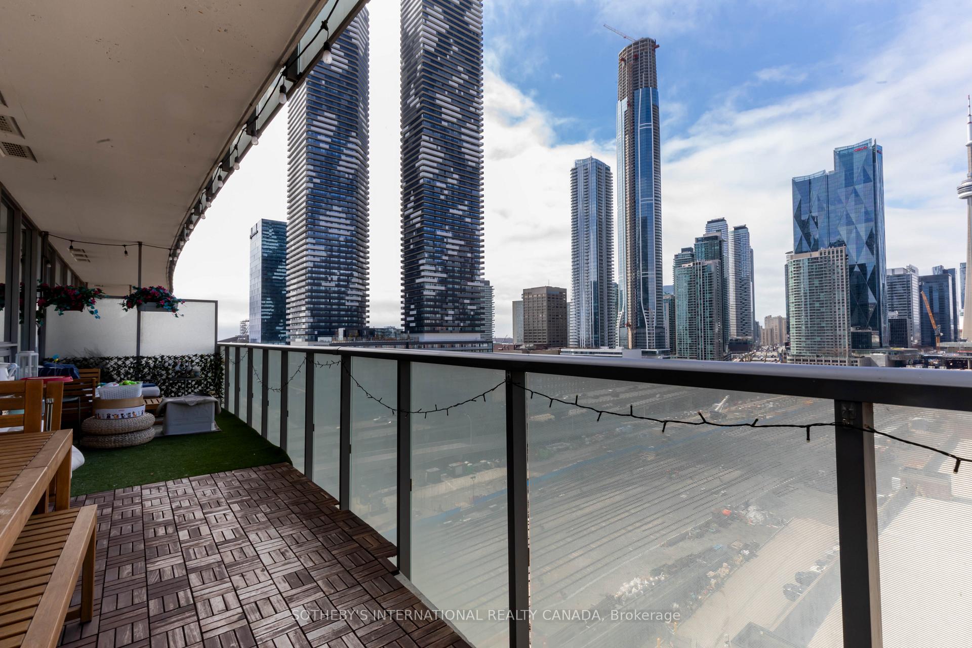 1 Market Street 1215