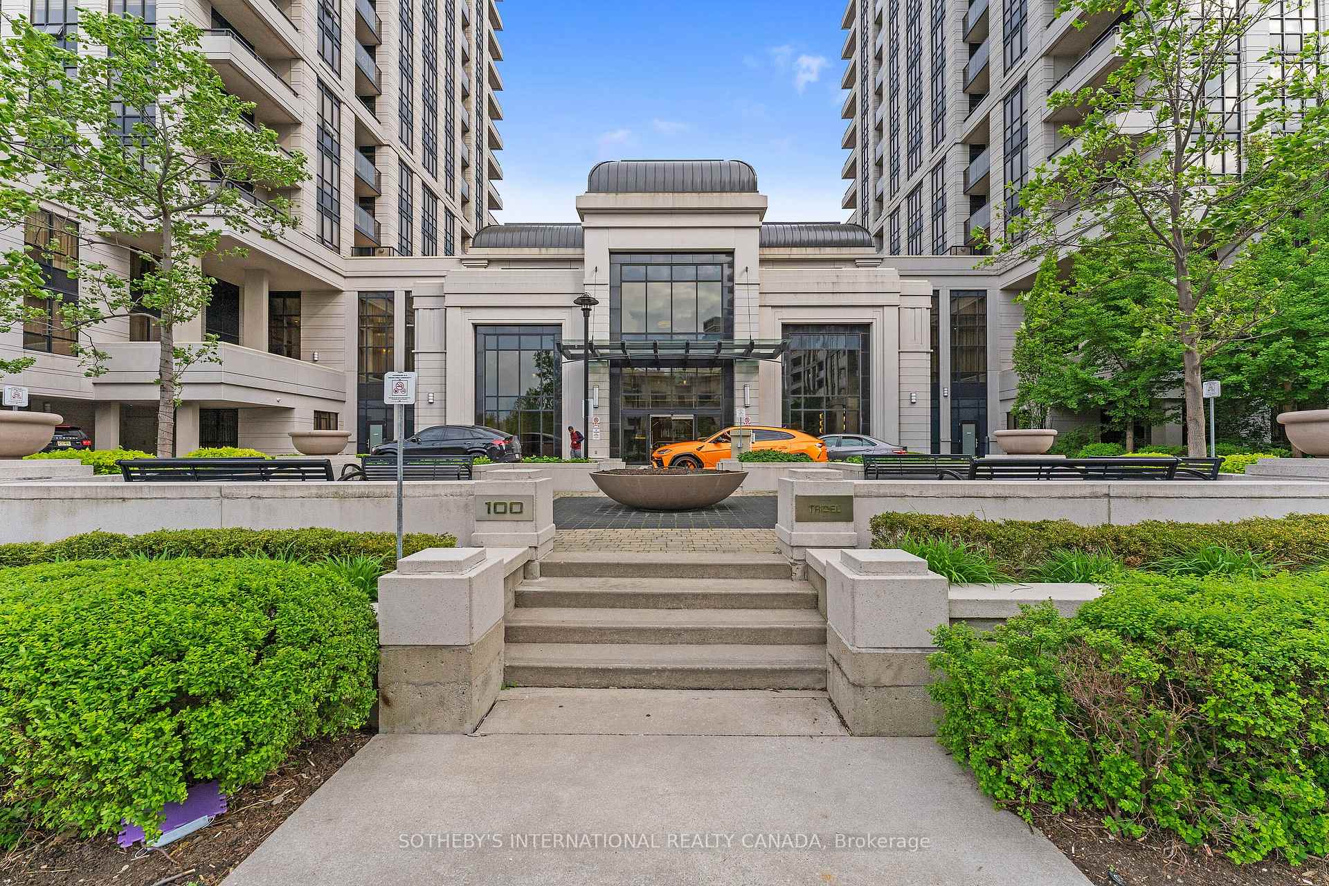 100 Harrison Garden Boulevard 824