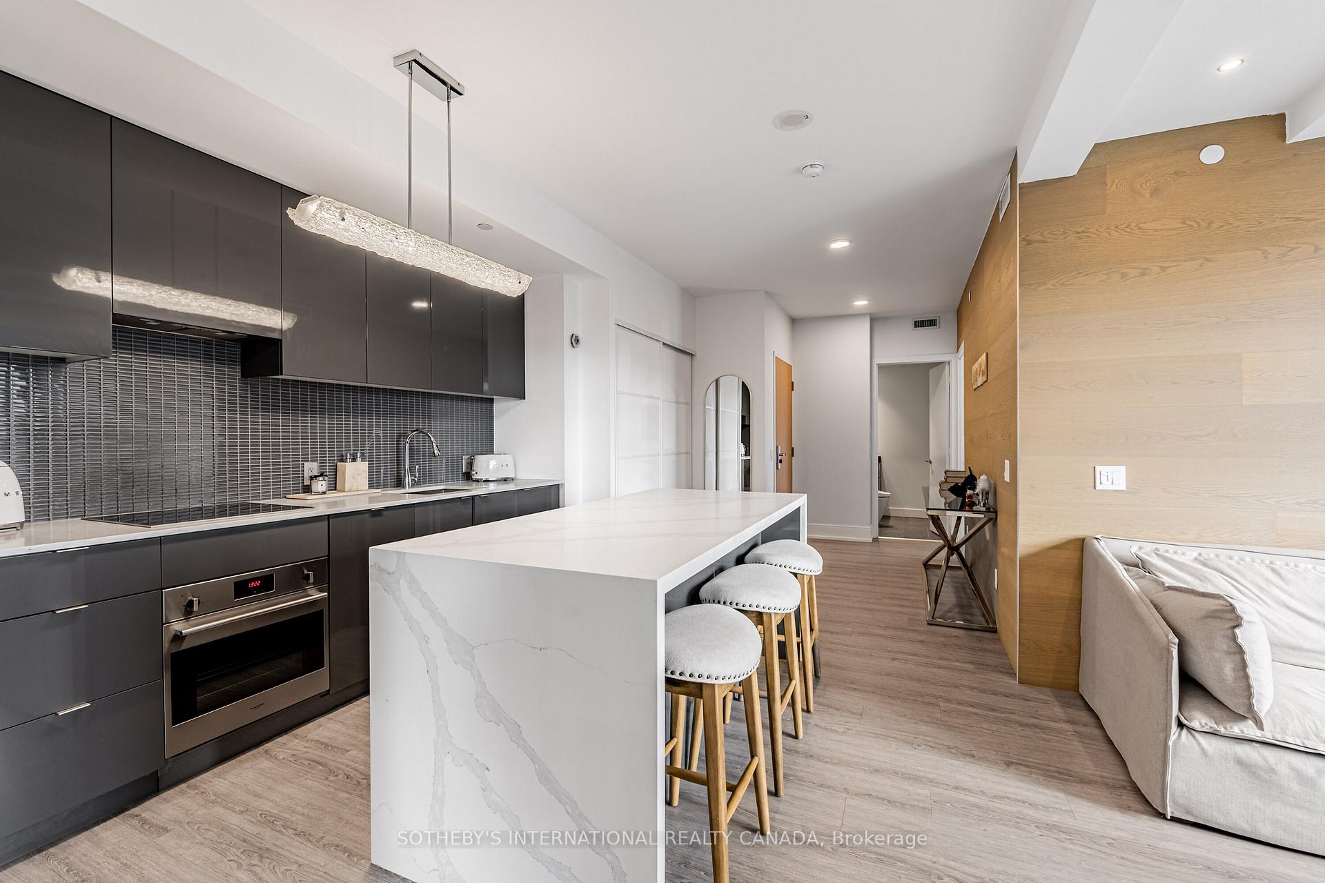 7 Grenville Street 4511