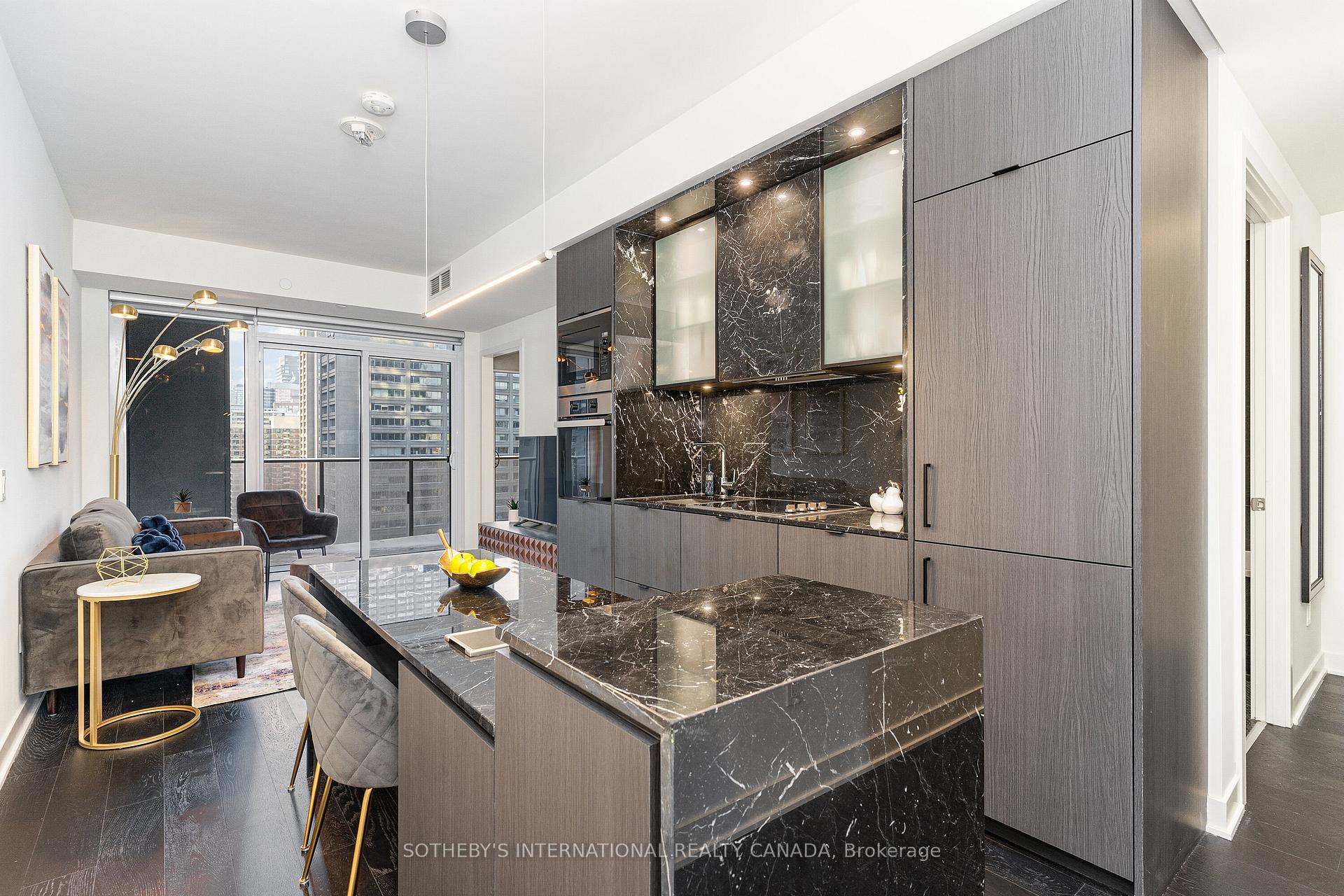 11 Yorkville Avenue 1111