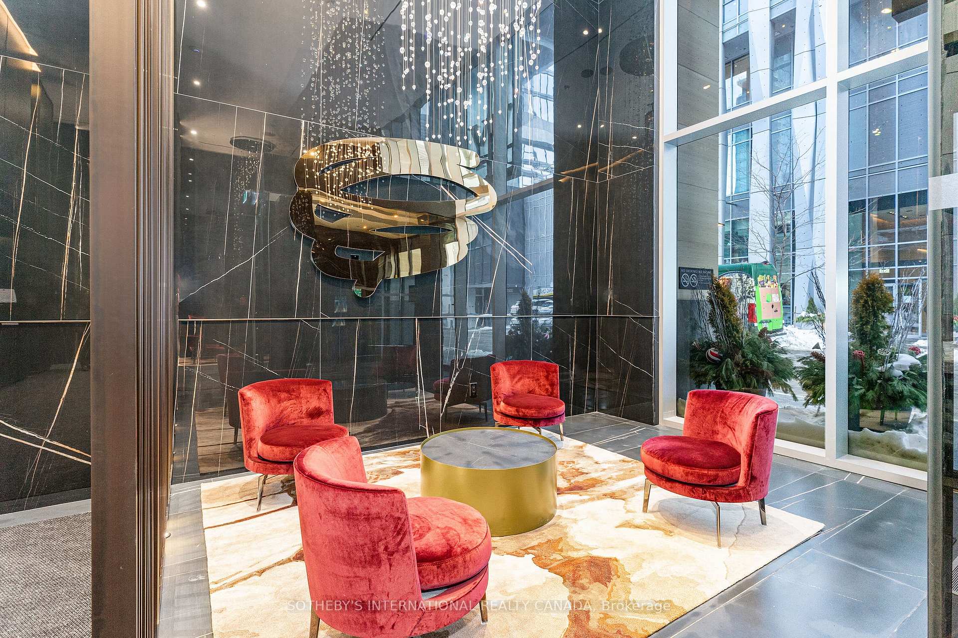 11 Yorkville Avenue 1111