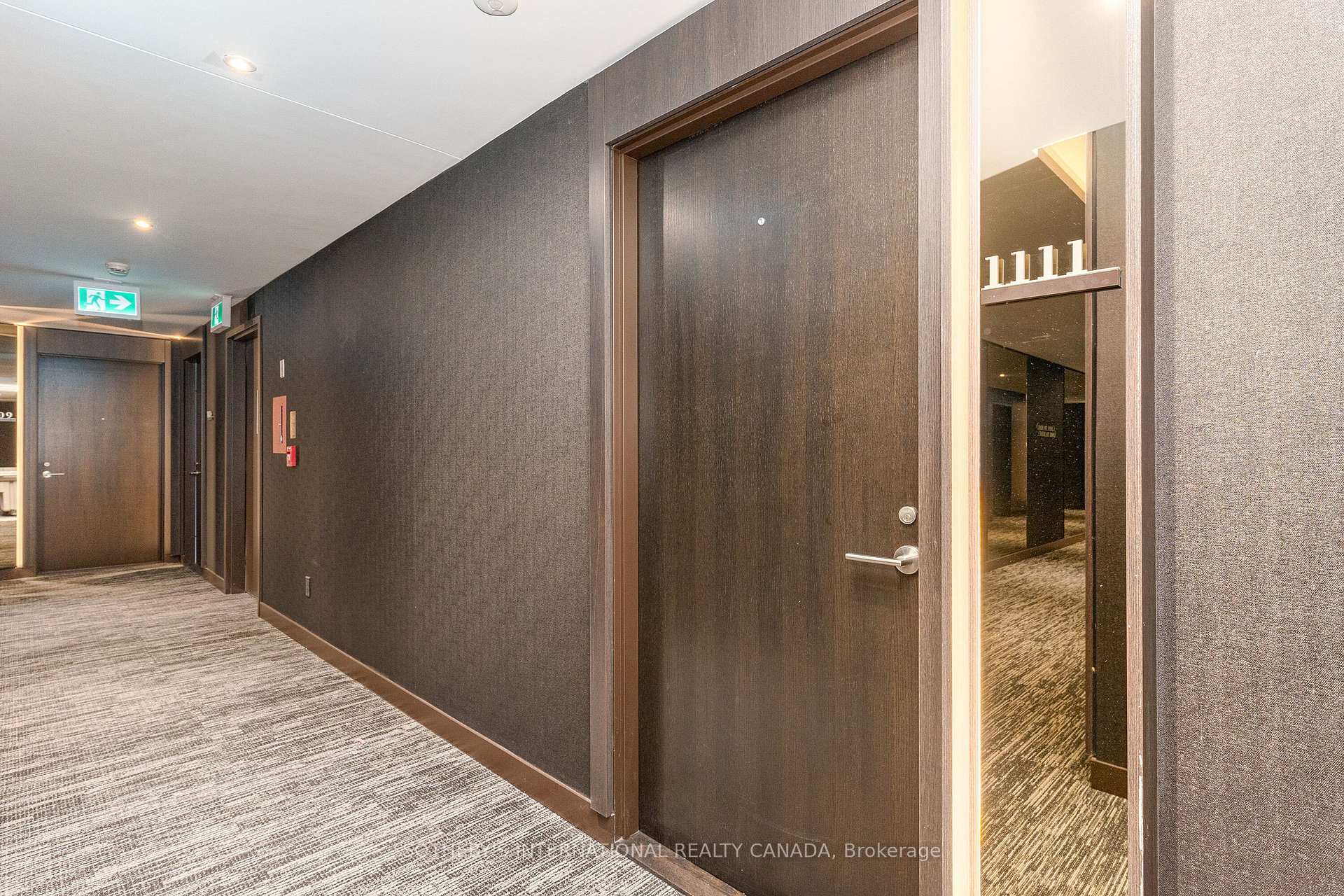 11 Yorkville Avenue 1111