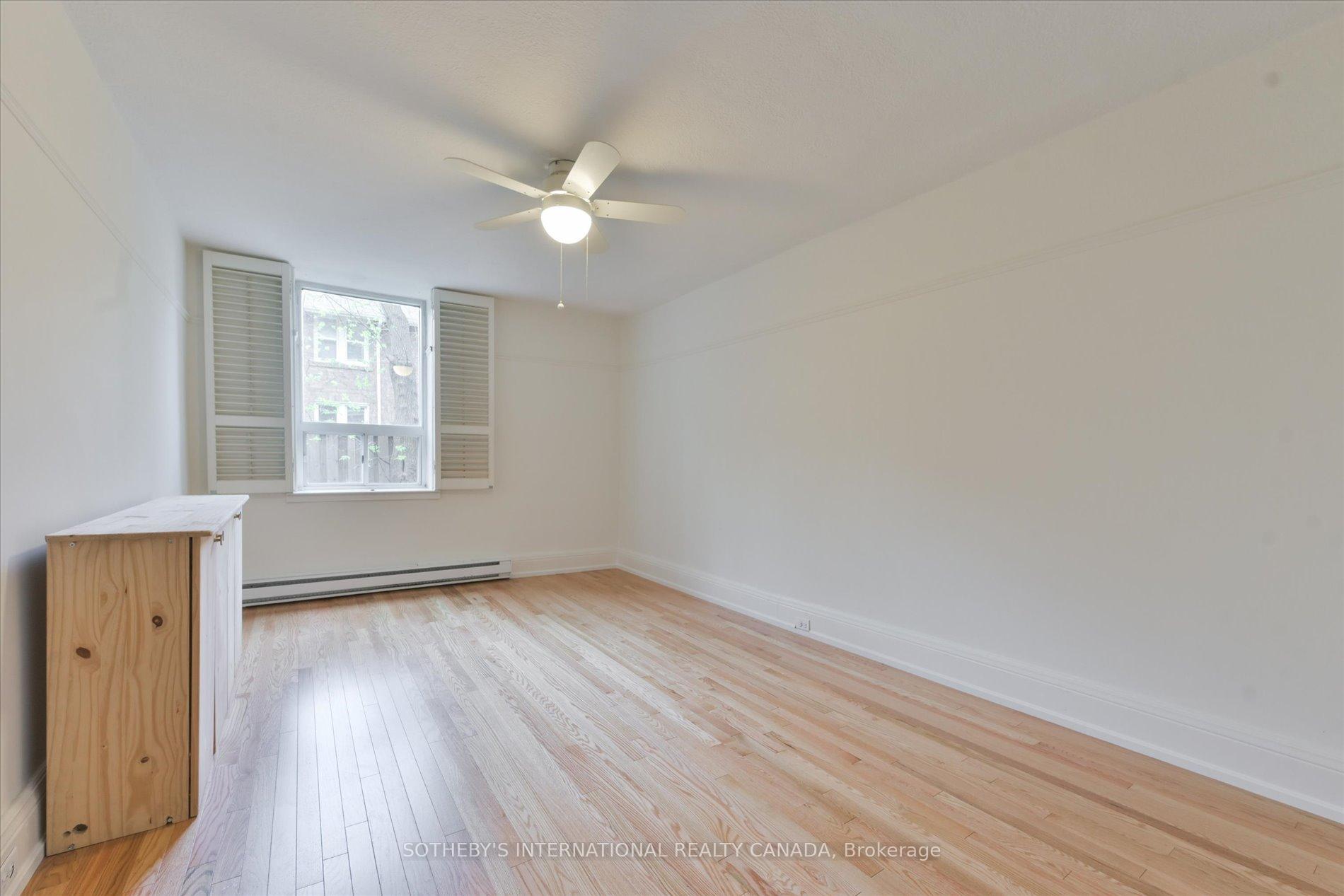 100 Oriole Parkway 106