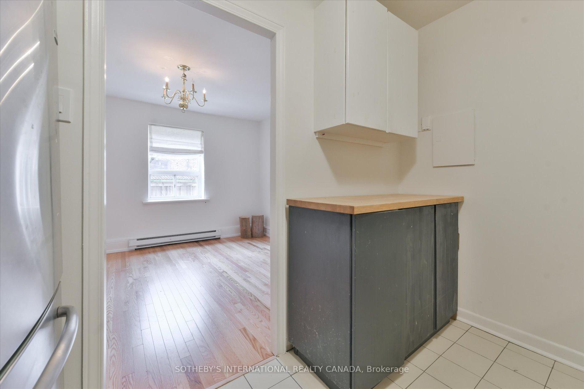 100 Oriole Parkway 106