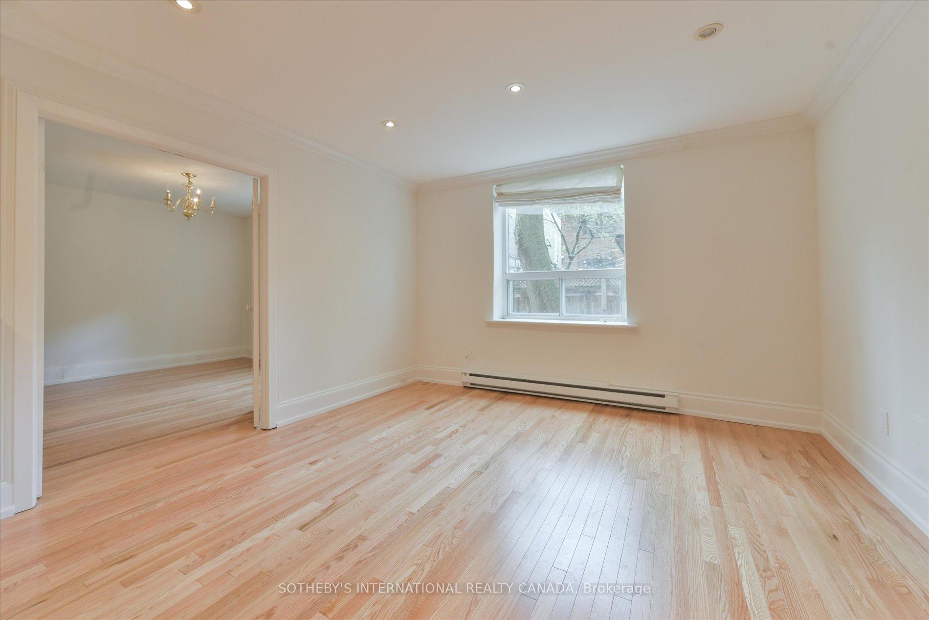100 Oriole Parkway 106