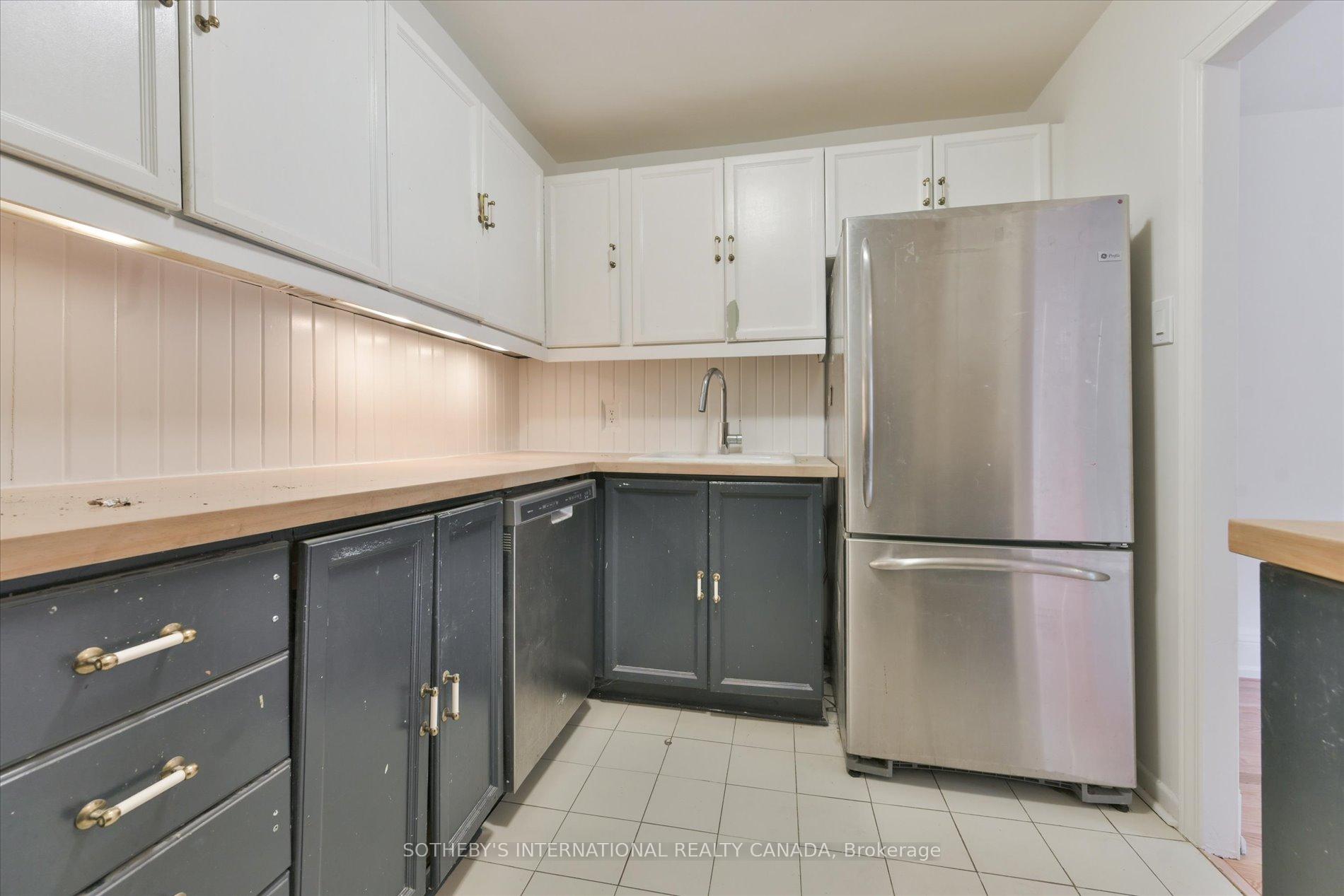 100 Oriole Parkway 106