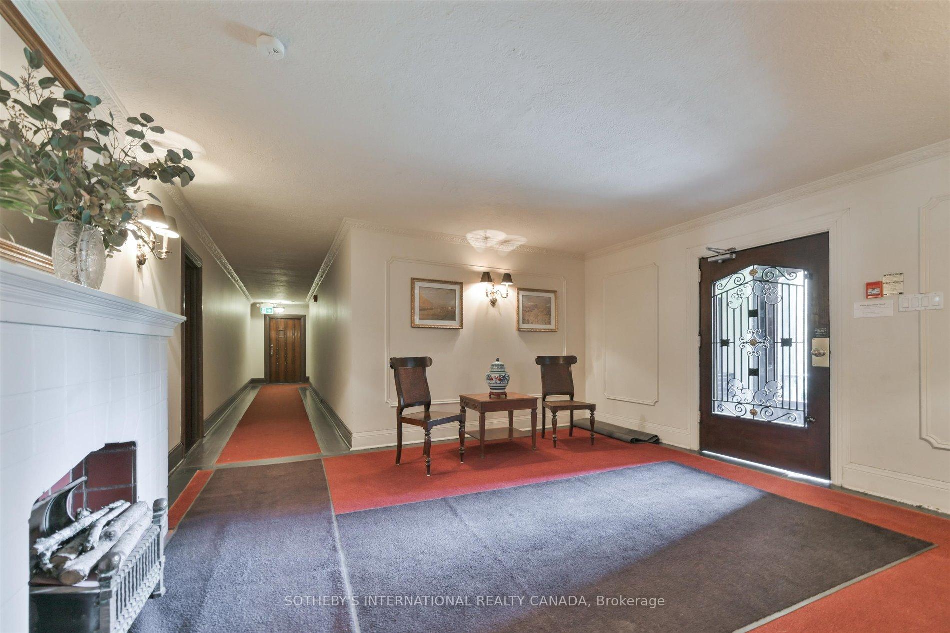 100 Oriole Parkway 106