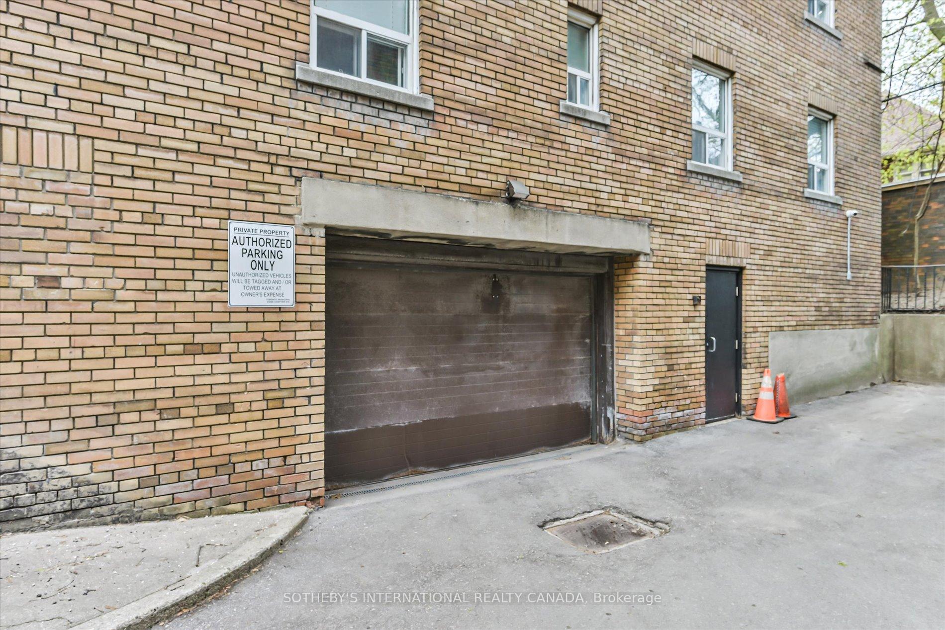 100 Oriole Parkway 106