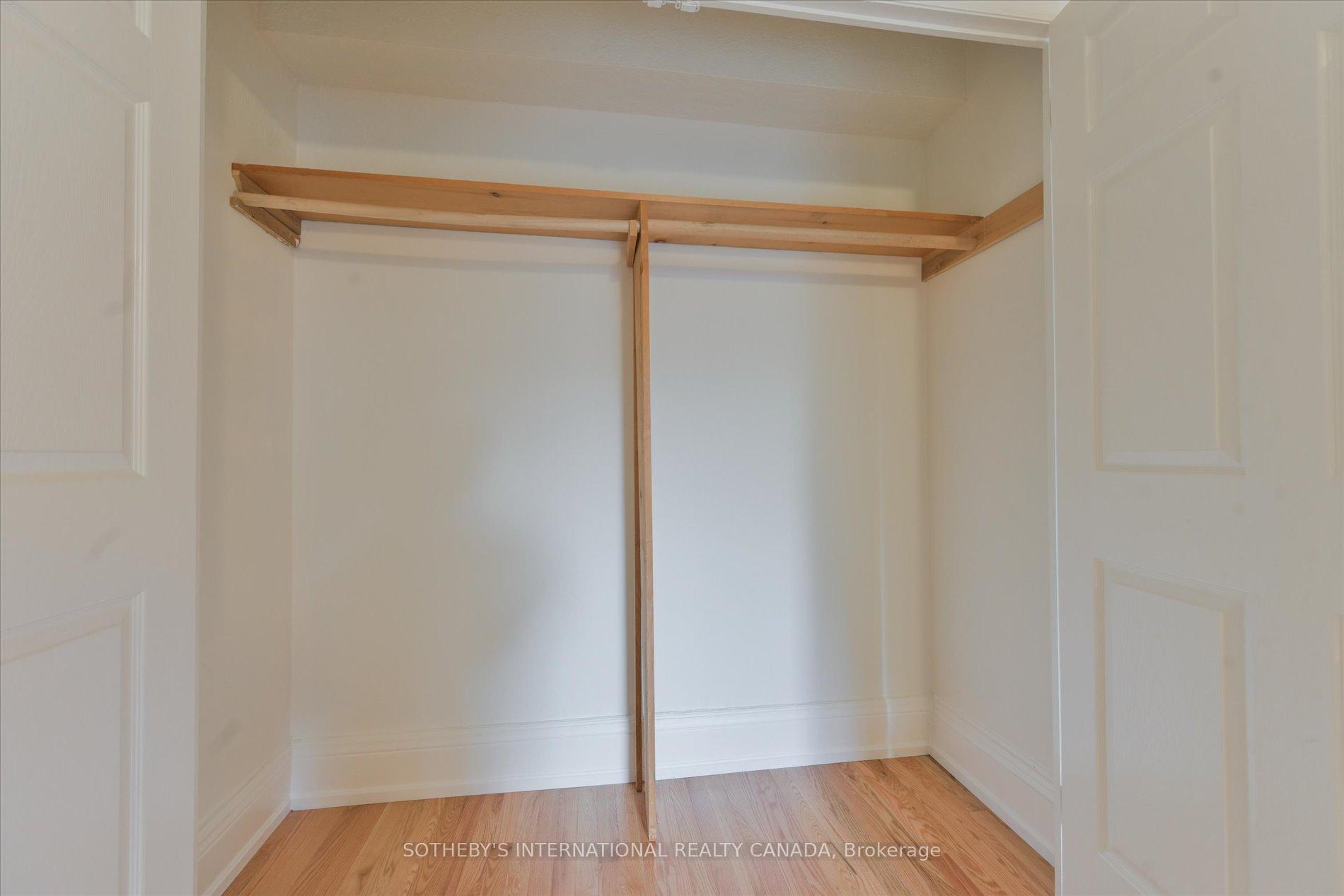 100 Oriole Parkway 106