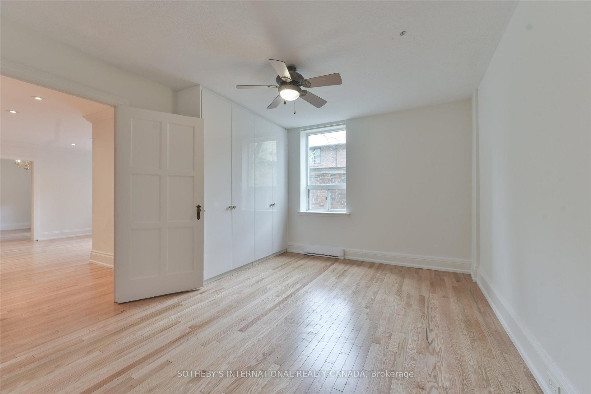 100 Oriole Parkway 106