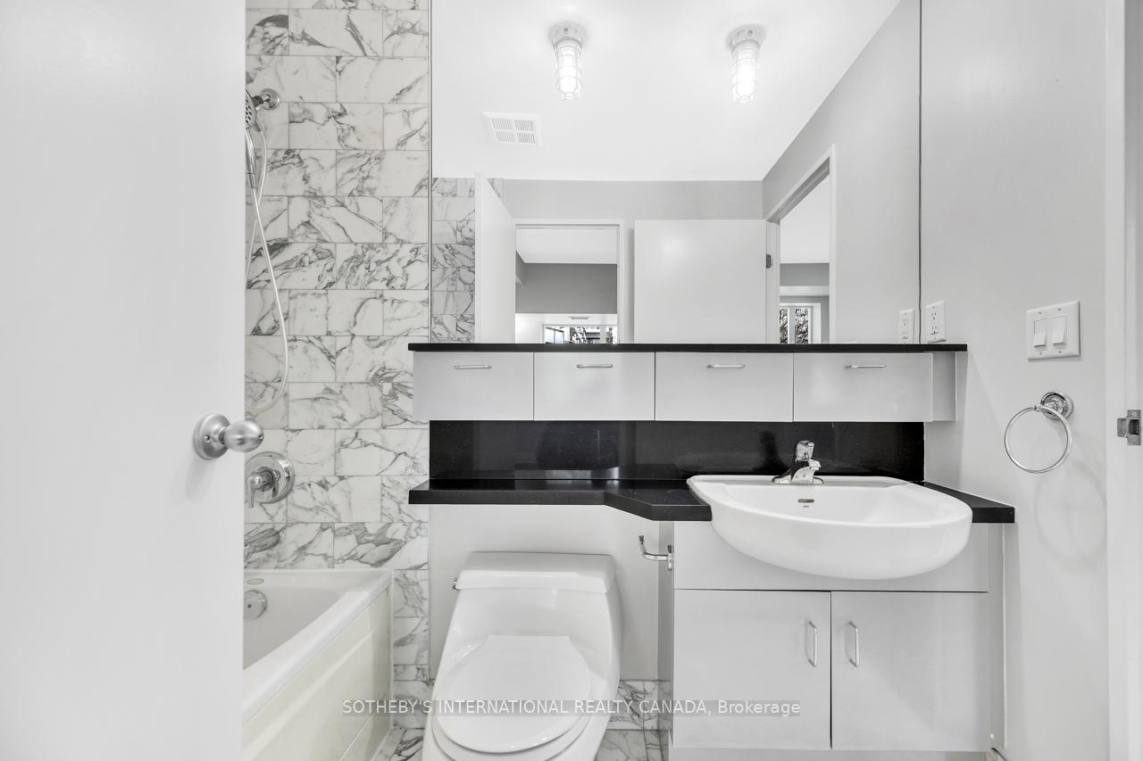 70 Alexander Street 207