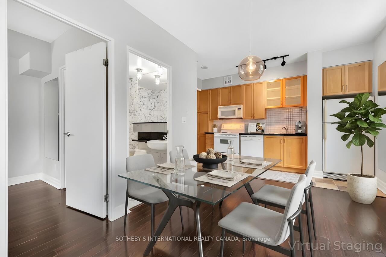 70 Alexander Street 207