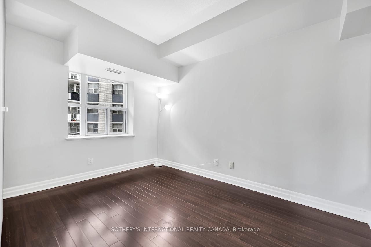 70 Alexander Street 207